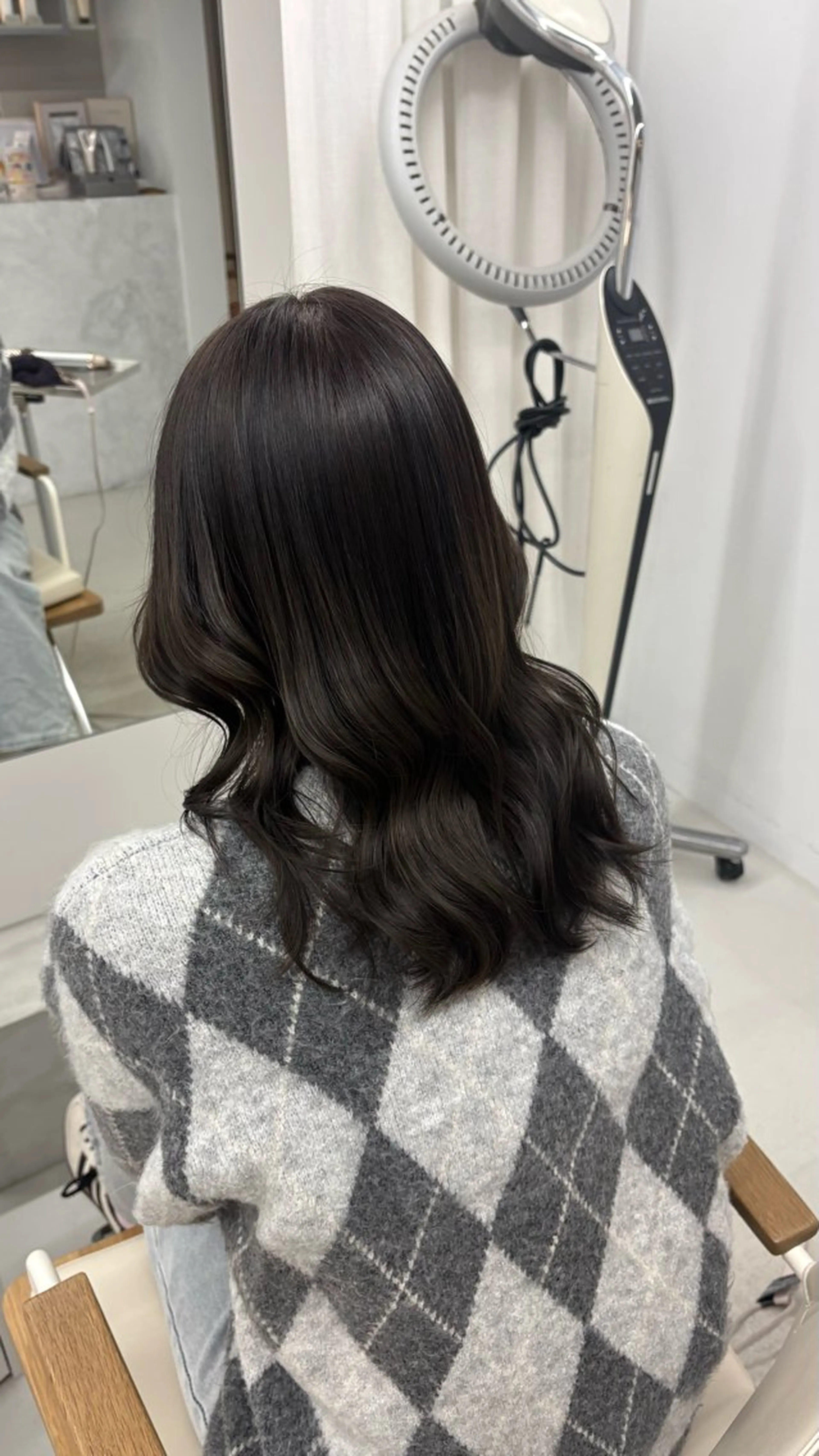 セミロング カラー ヘアカラー ハイトーン/艶髪/ 暗髪/韓国/sanaのヘアスタイル