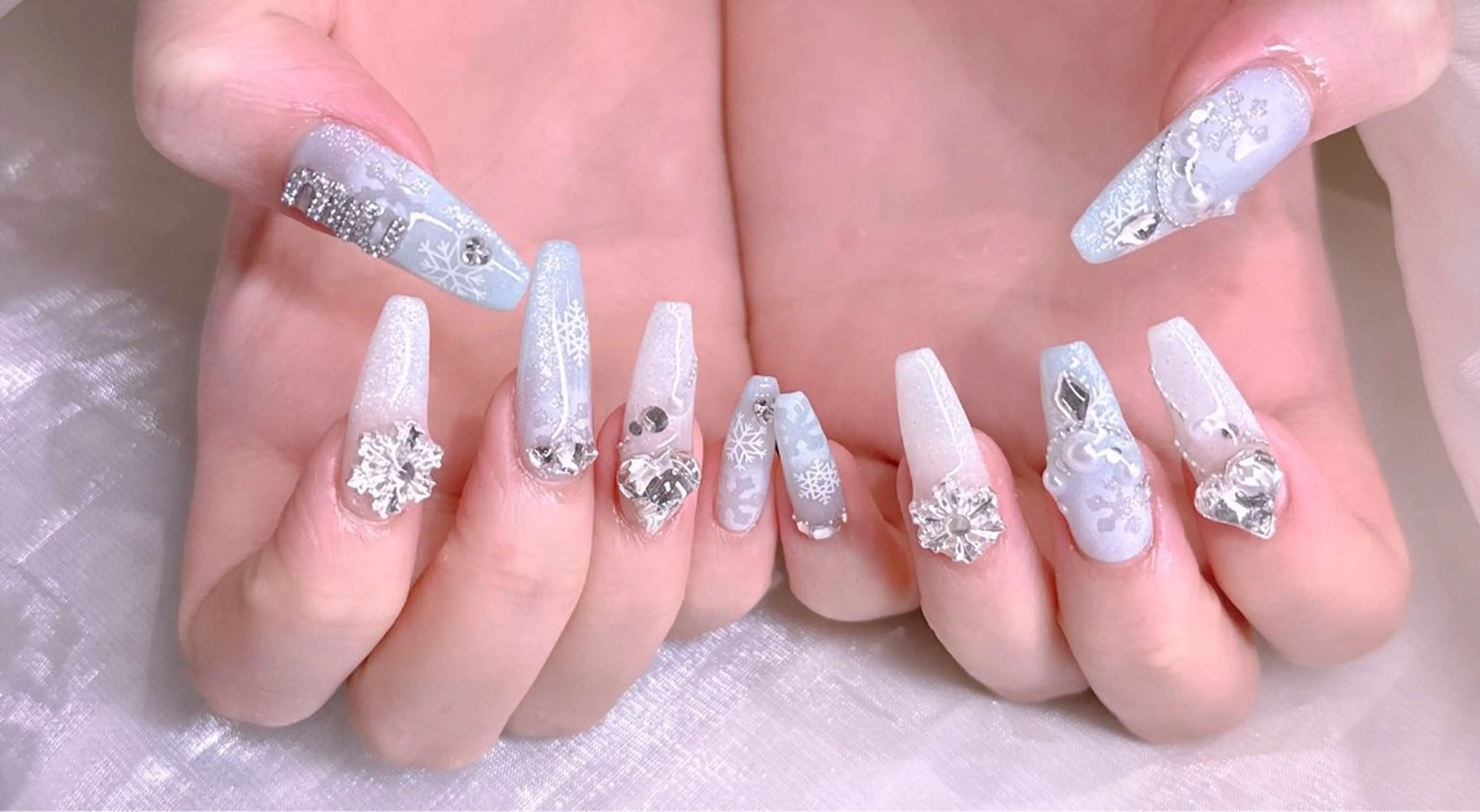 ネイル ハンドネイル リン リンのネイルデザイン