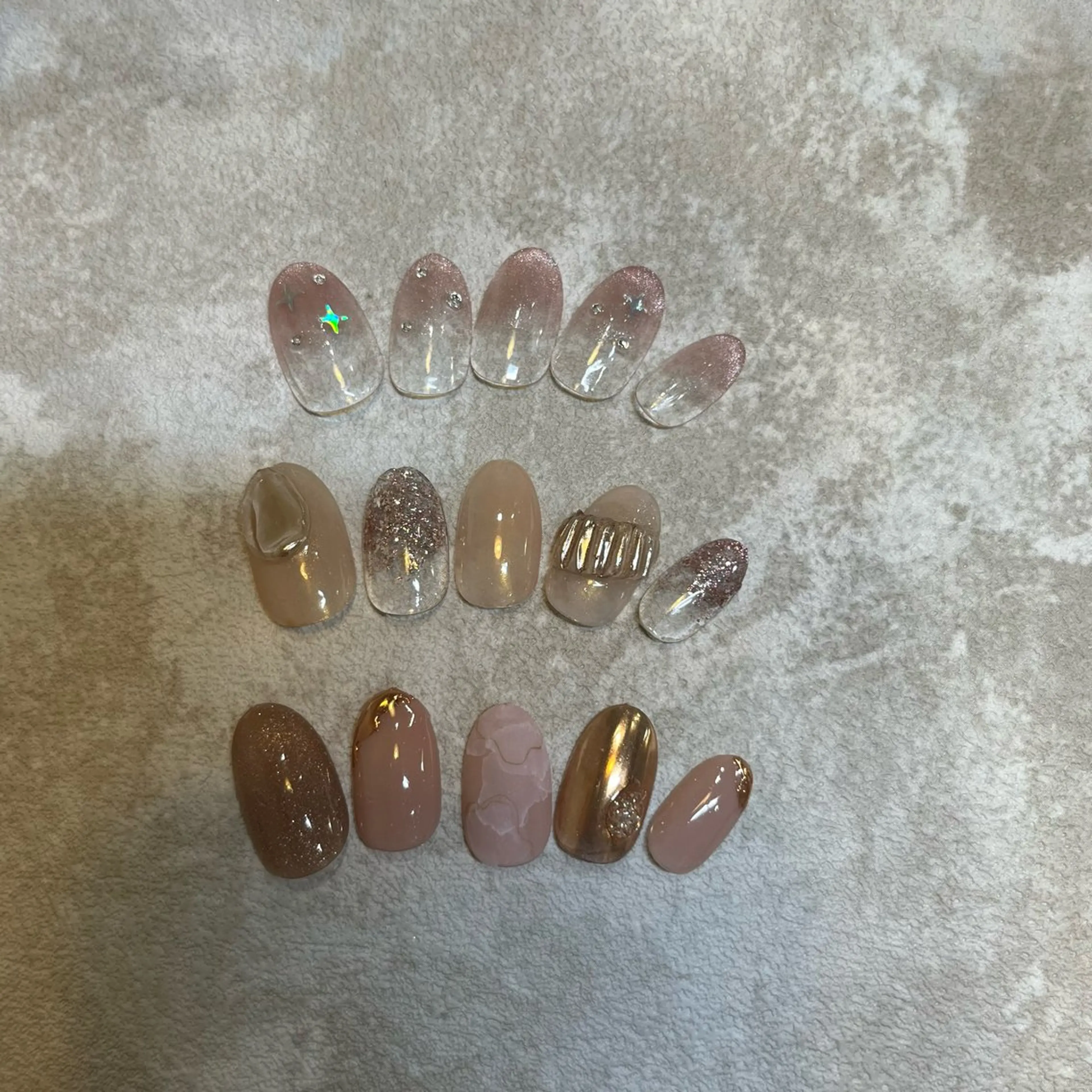 ネイル REMIA 🤍 NAKANEのネイルデザイン