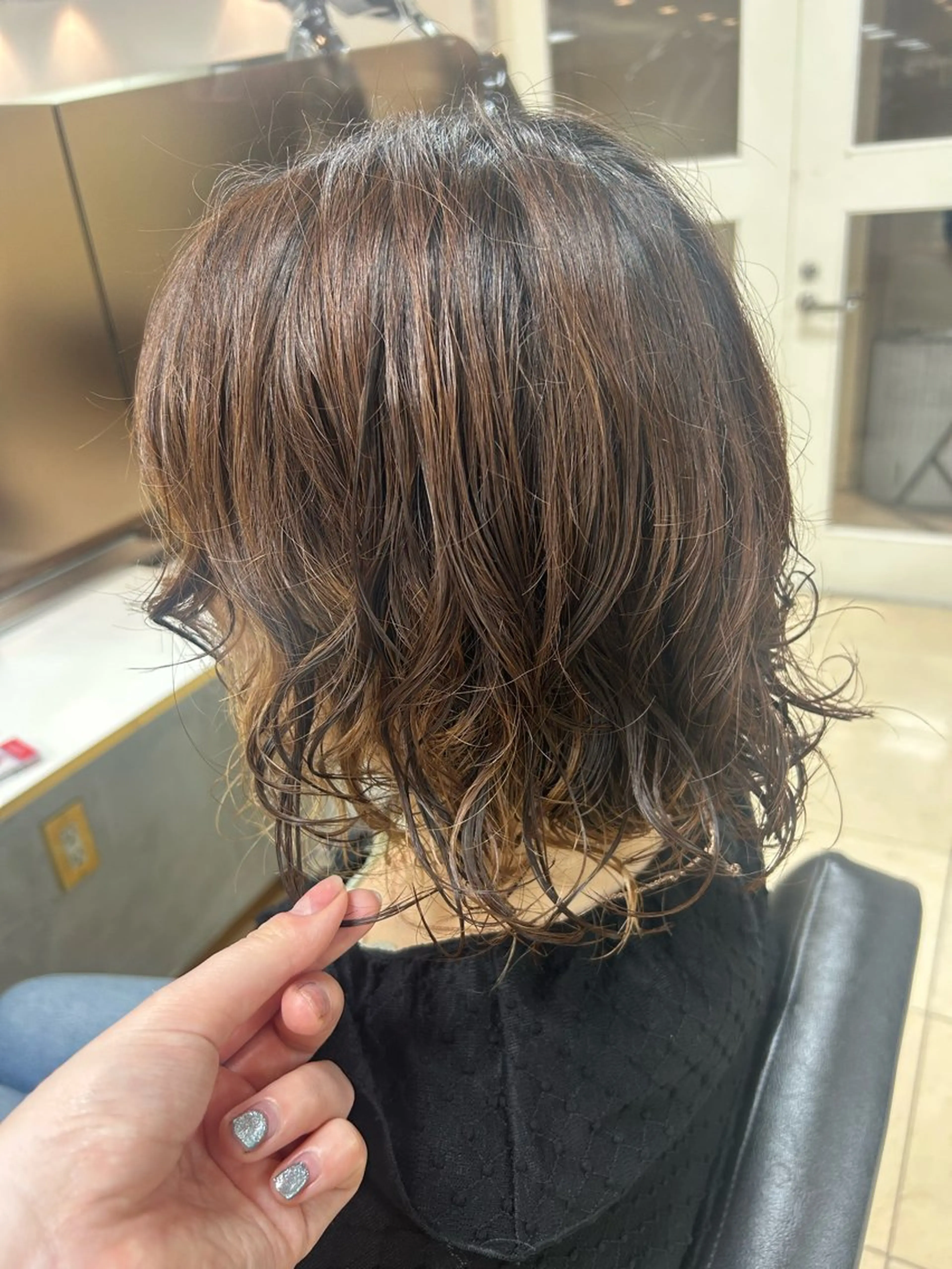 ミディアム 渡辺 にこはのヘアスタイル