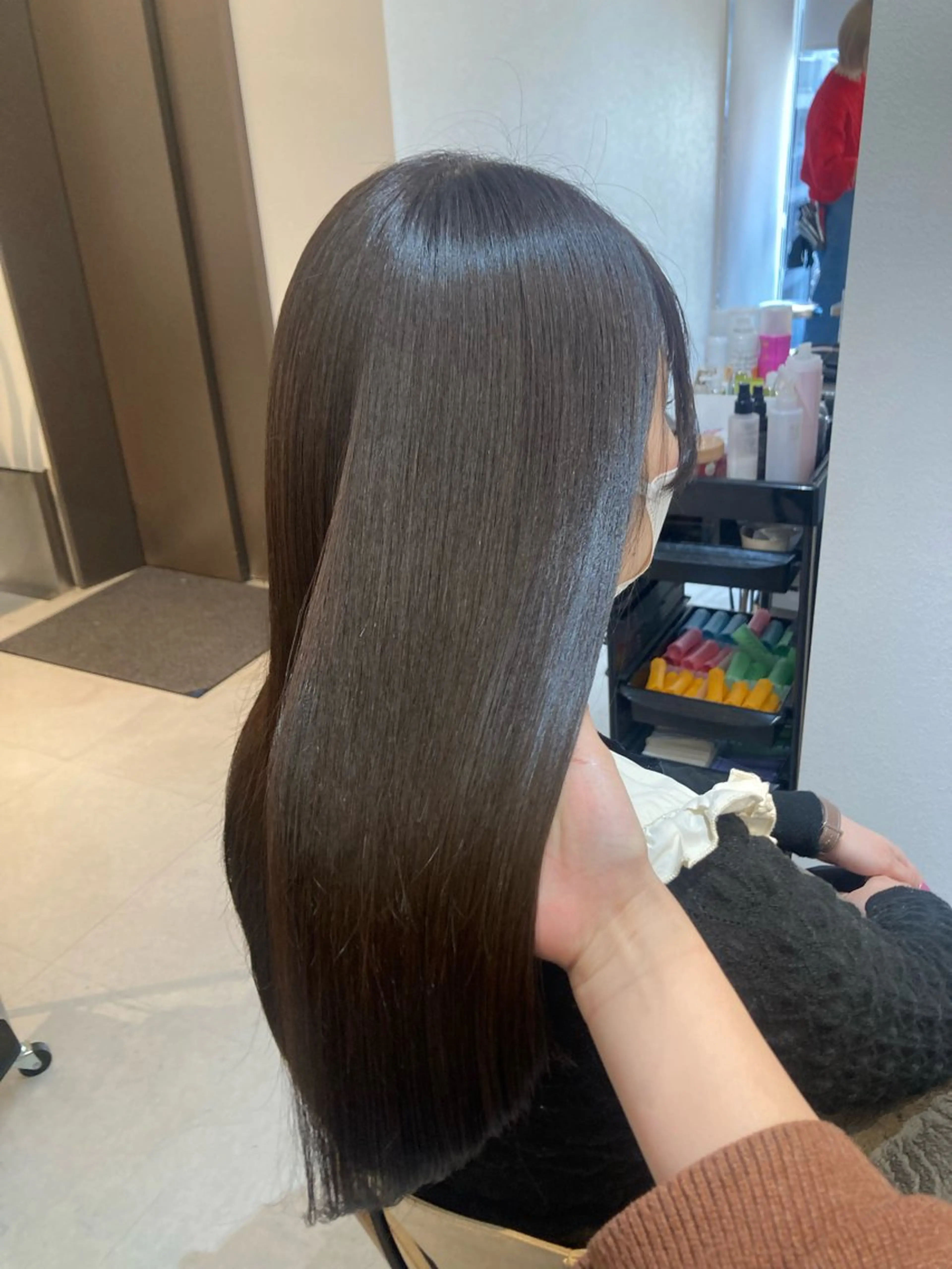 ロング ✨色持ちの良い艶 カラー✨蟹江真世のヘアスタイル