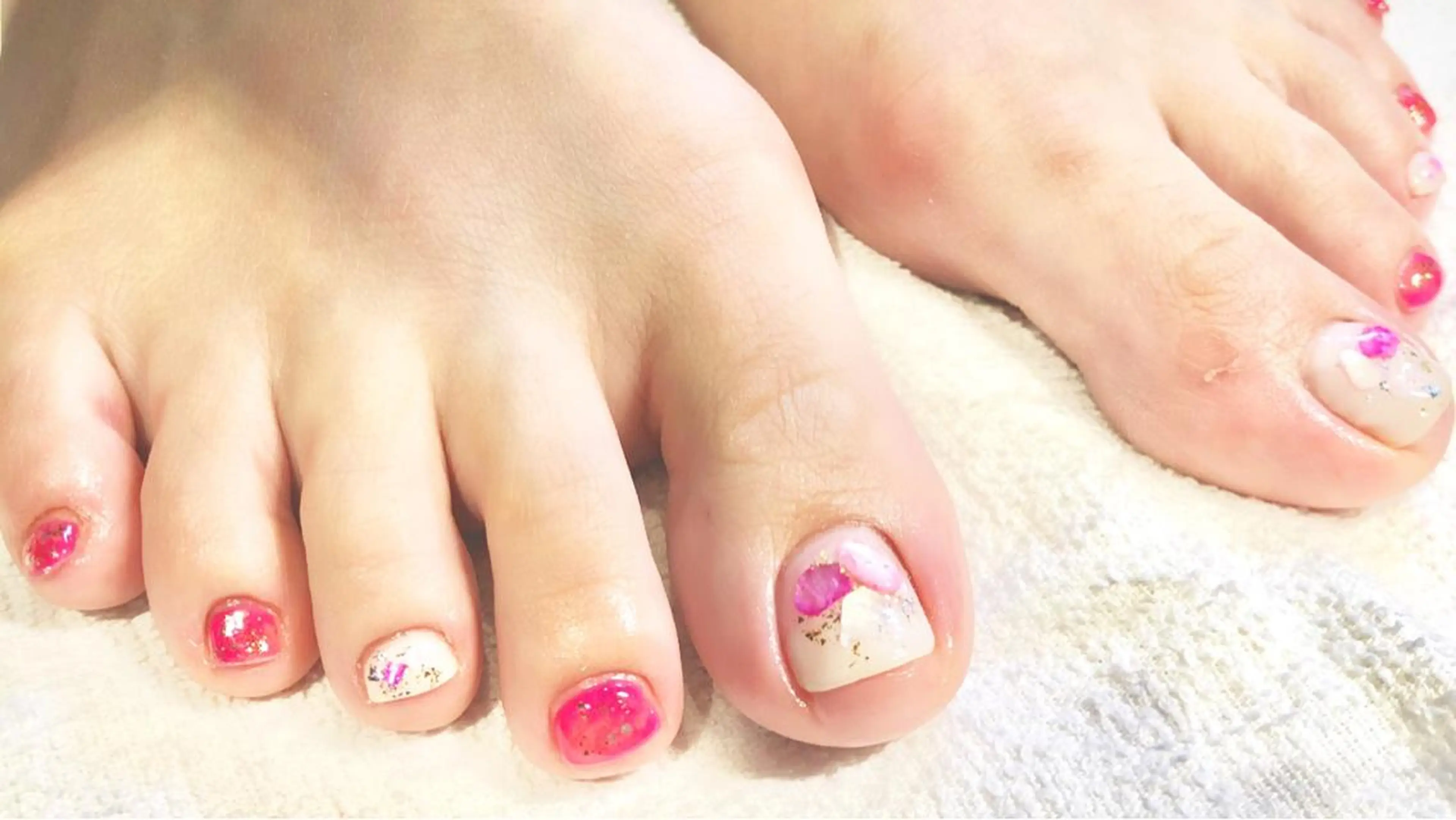 ネイル フットネイル ニュアンスネイル TRAM-nail moriizumiのネイルデザイン
