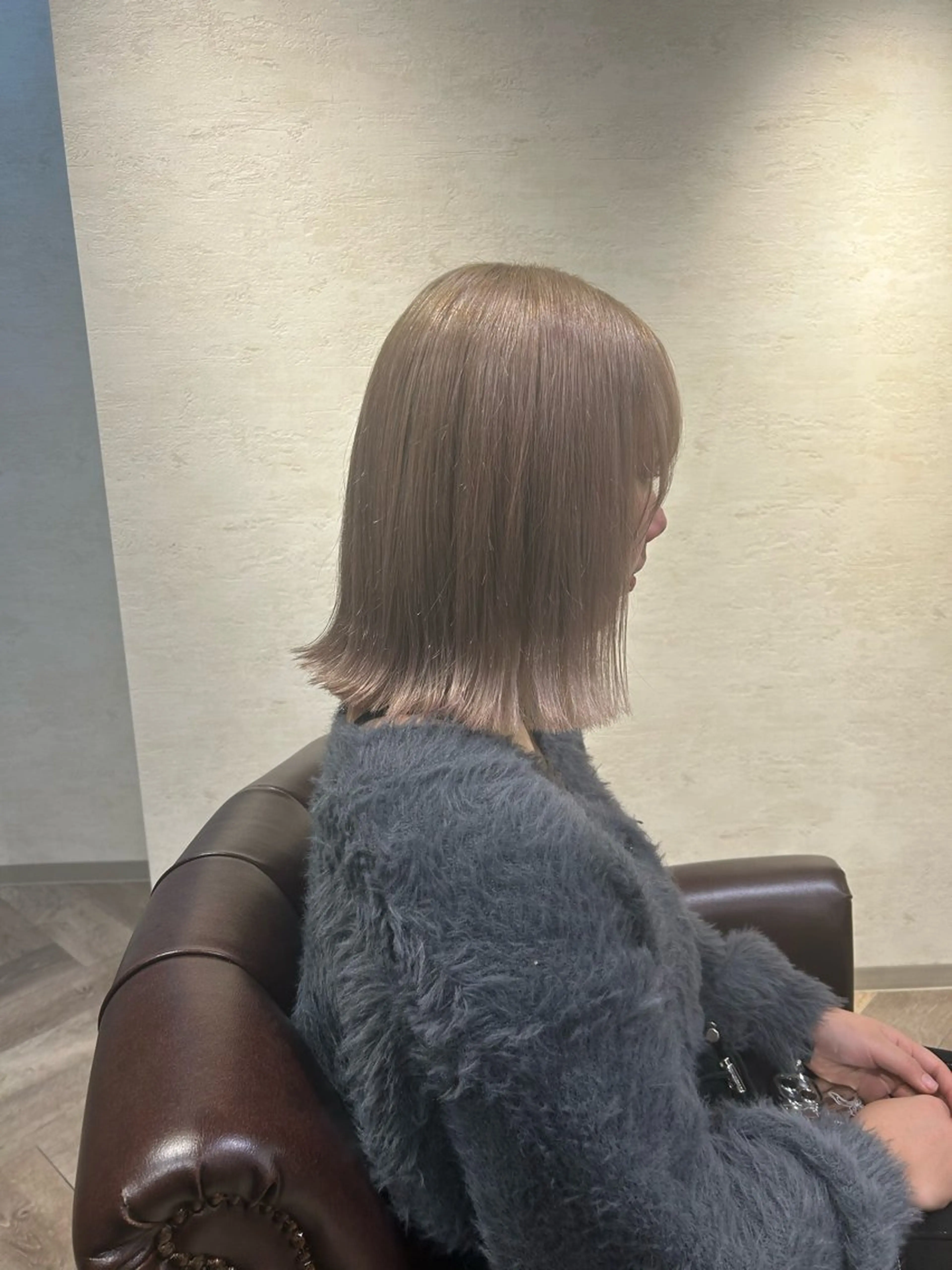 ミディアム ボブ 外ハネヘア 三木耀介 藤沢美容室のヘアスタイル