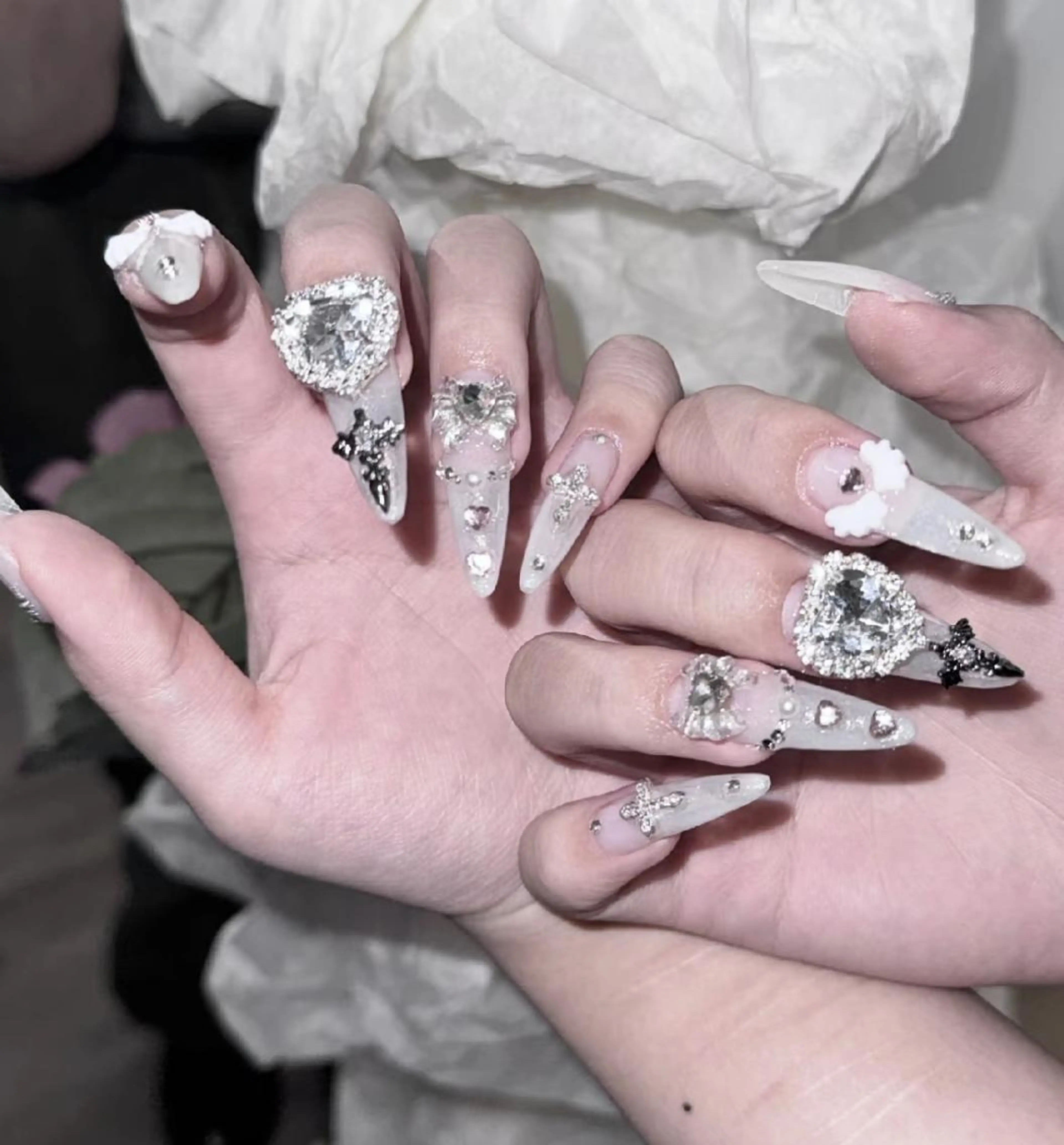 ネイル ハンドネイル ハンドケア 🍑 momo_nailのネイルデザイン