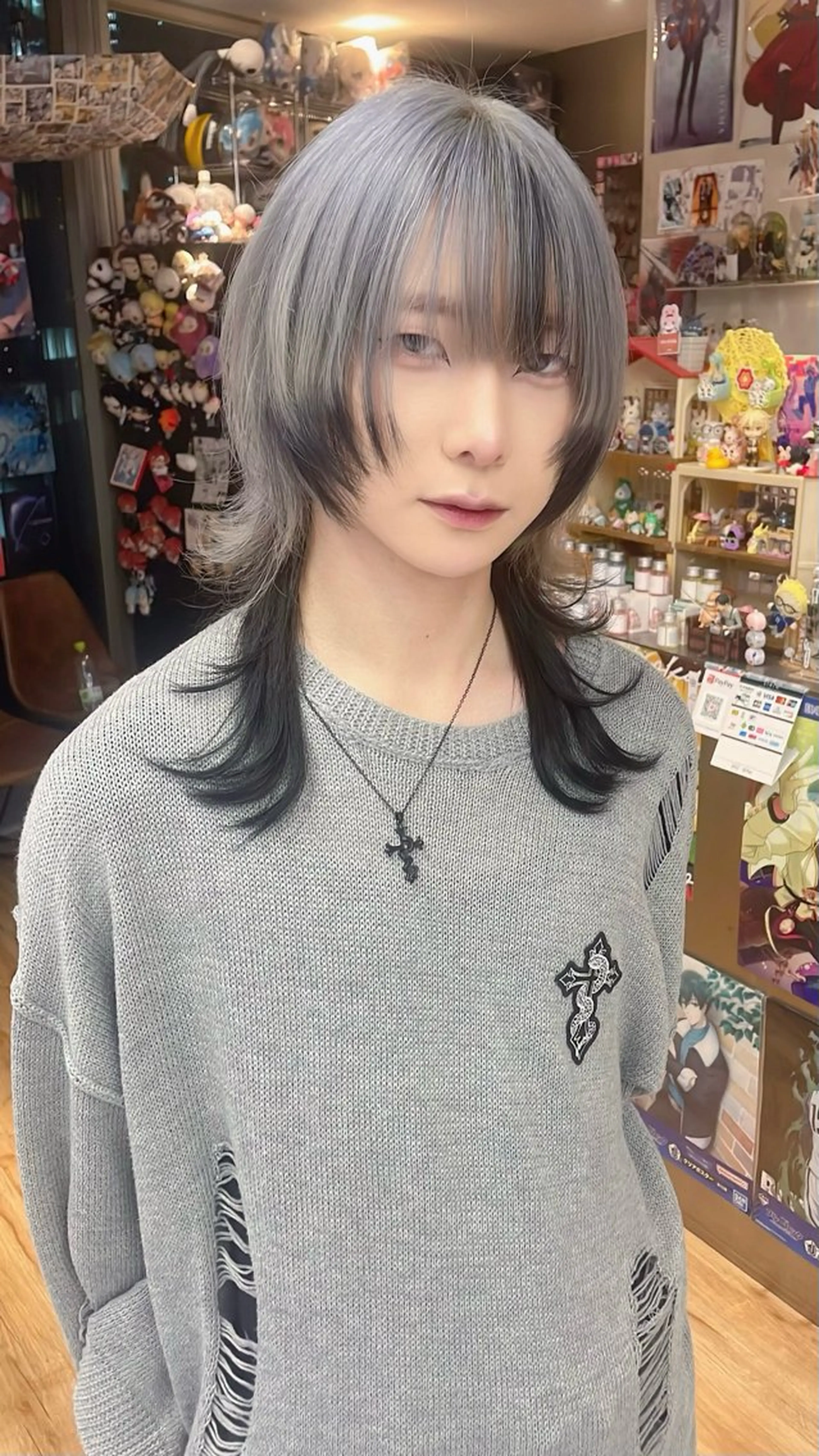 セミロング ウルフカット ヘアカラー 🍭ハイトーン/ デザインカラー🦄のヘアスタイル