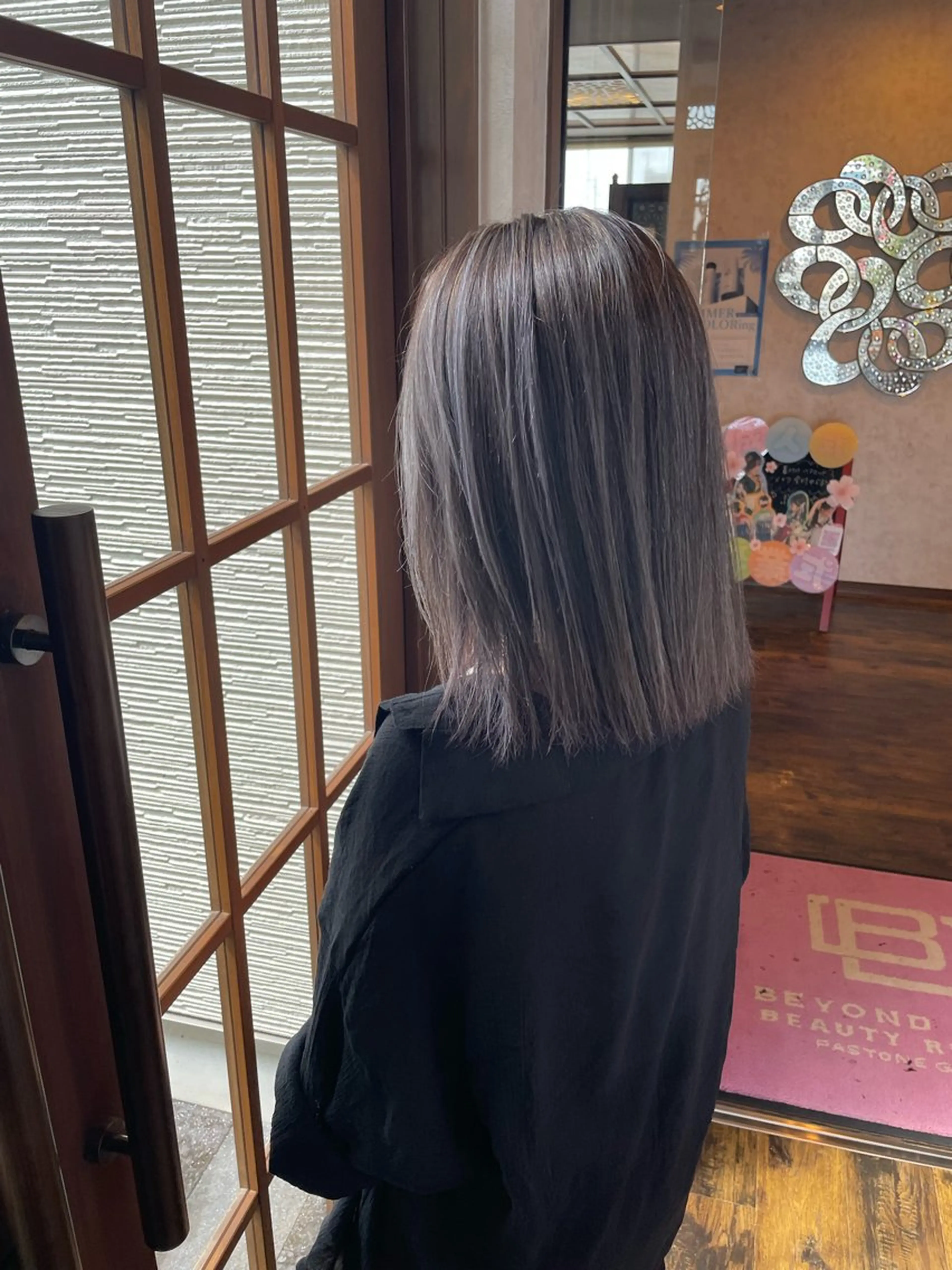ミディアム ハイライト 大橋 拓矢のヘアスタイル
