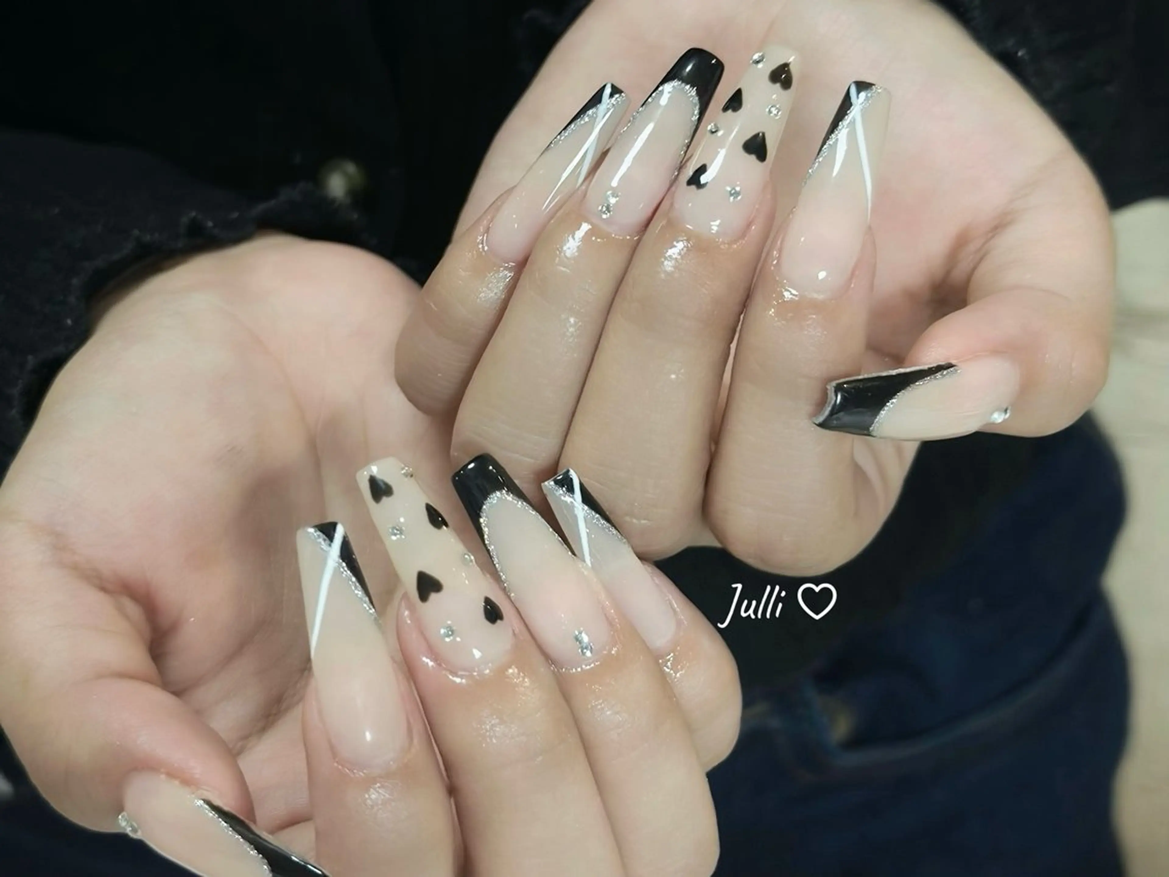 ネイル ボルドー ブラウン チークネイル ドット フットネイル Julli NailStudioのネイルデザイン