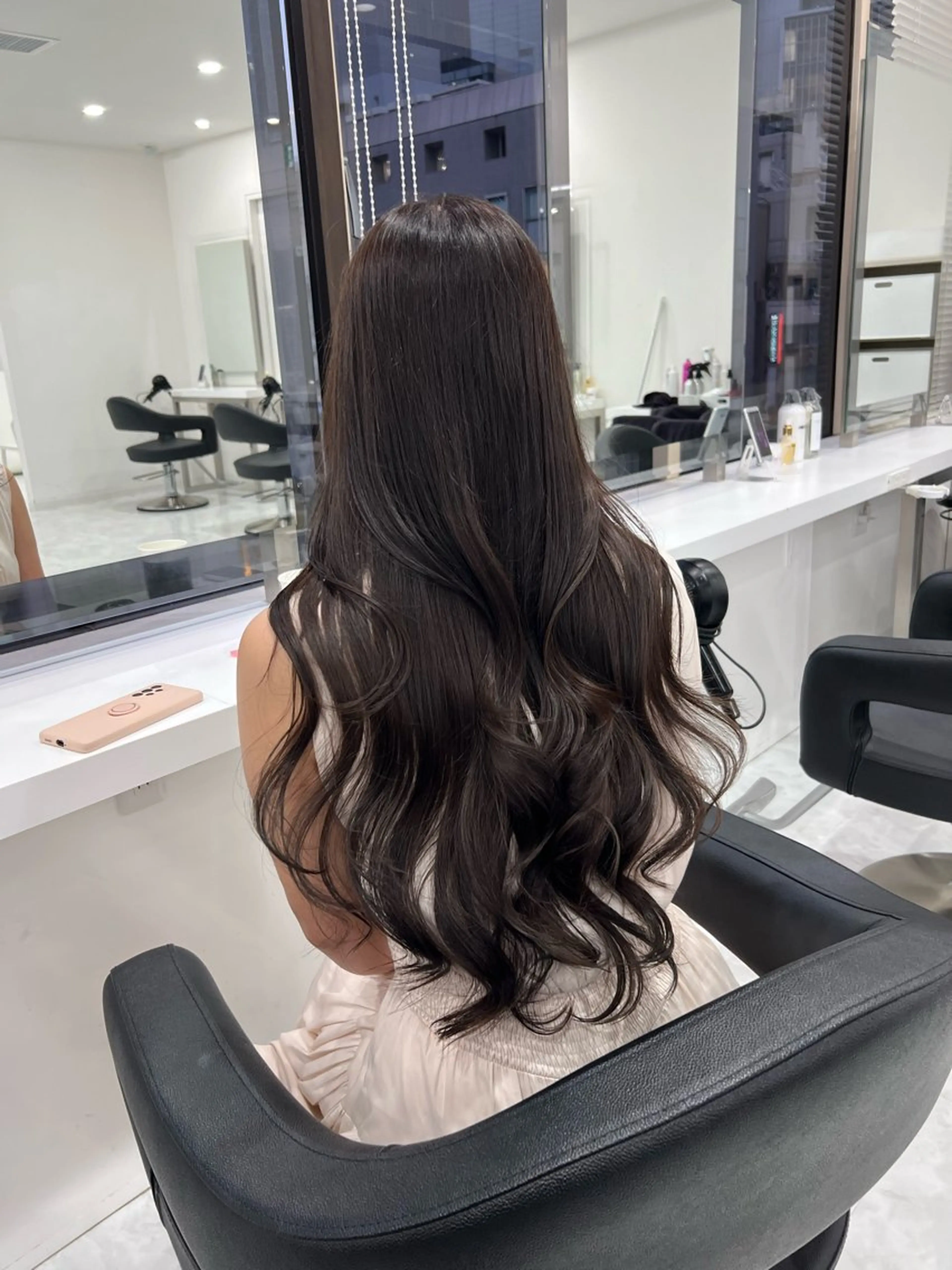 ロング カラー 透明感カラー🫧 レイヤーカットのヘアスタイル