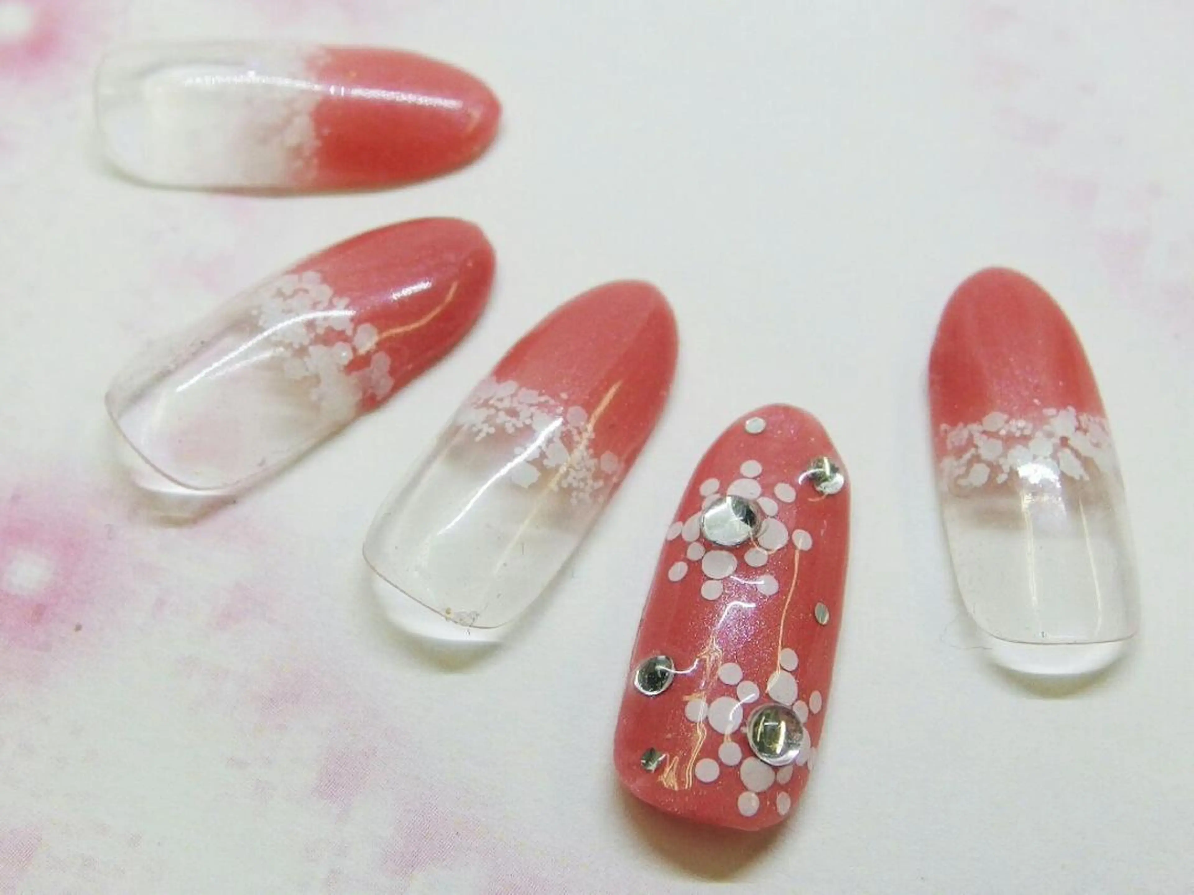 ネイル バレンタイン ティーエヌ 金山駅東口店のネイルデザイン