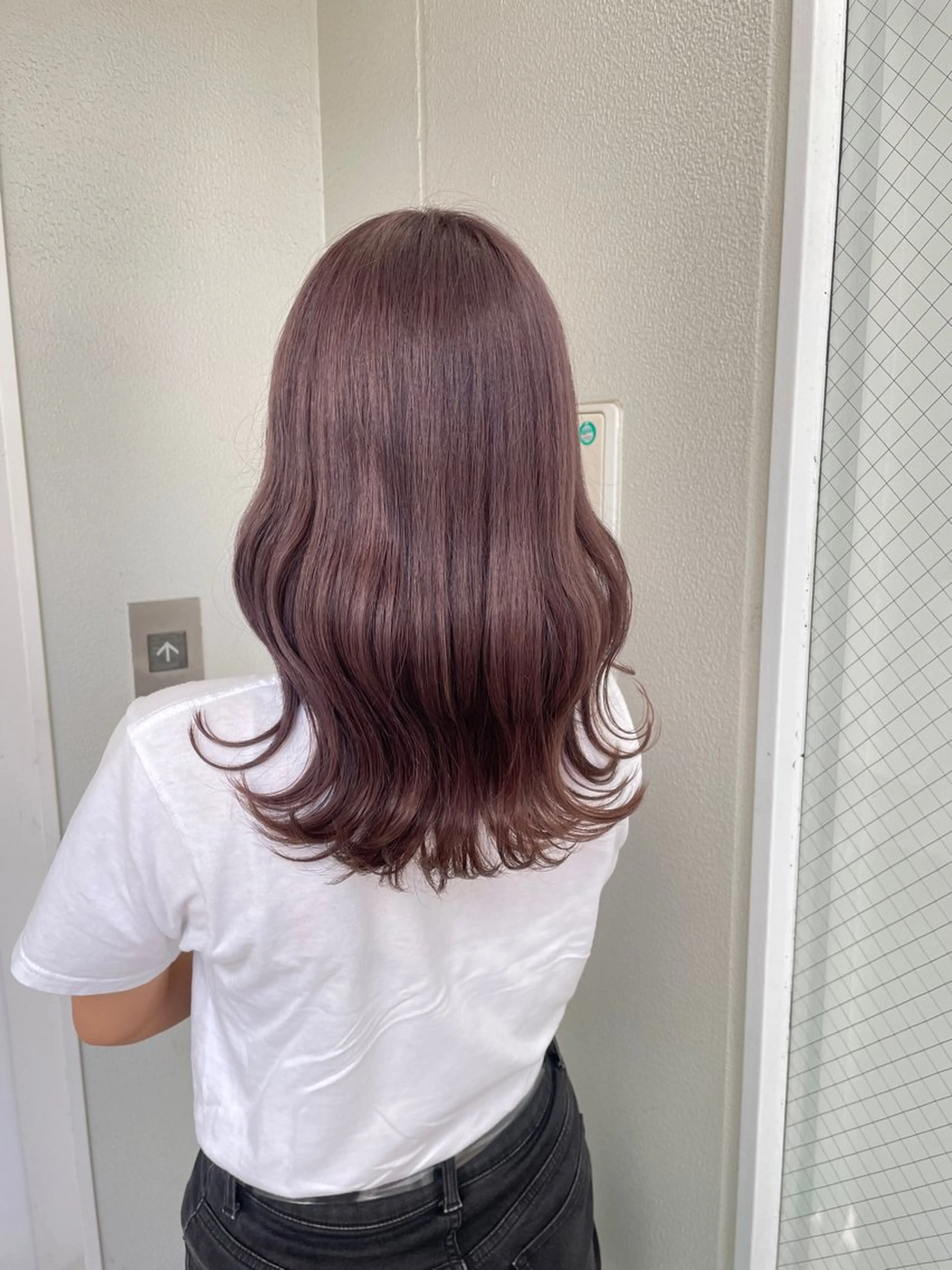 ロング カラー ヘアアレンジ グレージュ ラベンダーカラー ラベンダーグレージュ ラベンダーグレー ヘアカラー トリートメント ヘッドスパ ヘアセット 艶髪✨寒色カラー✨ 翁長孝輔のヘアスタイル