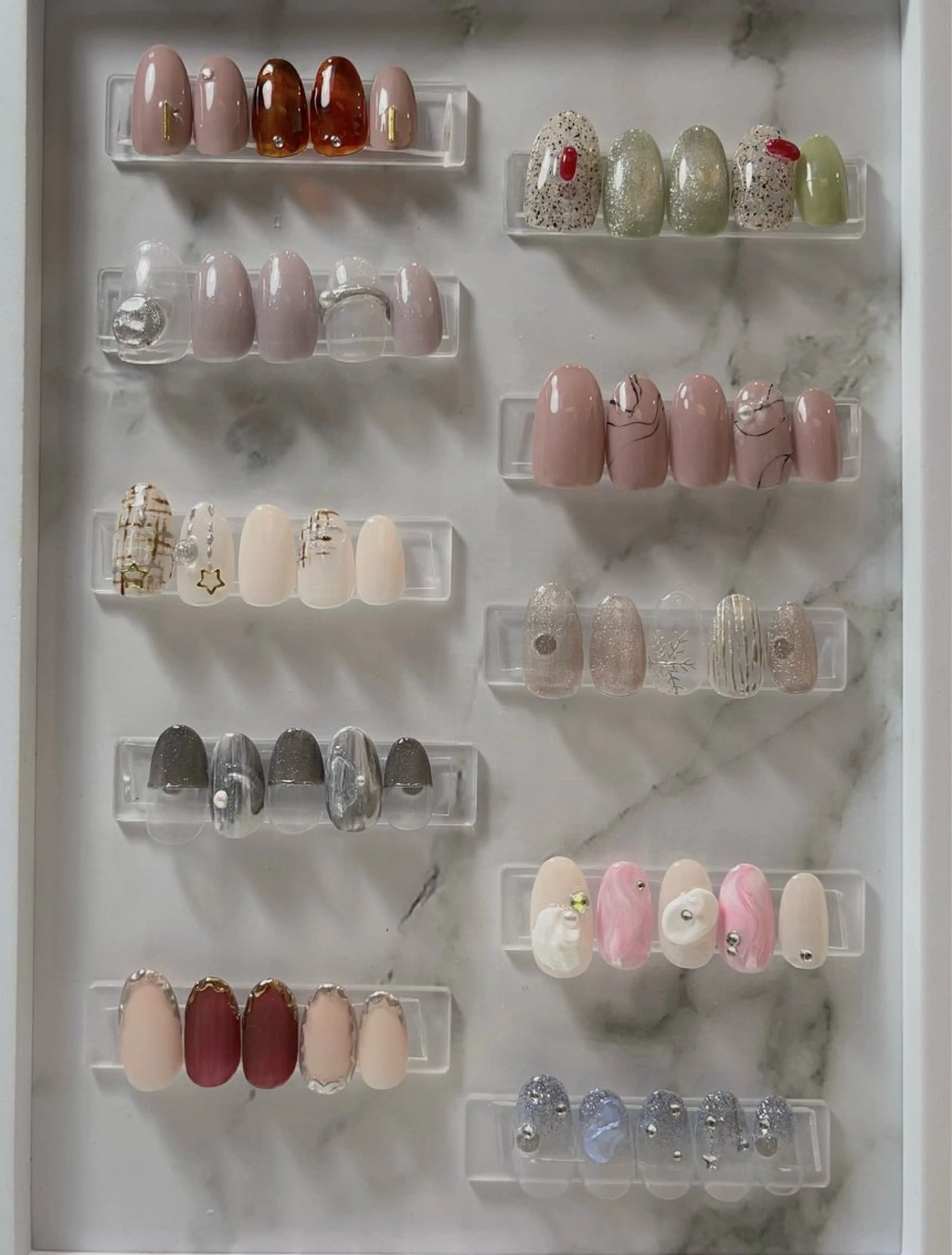 ネイル 奈良 智子のネイルデザイン