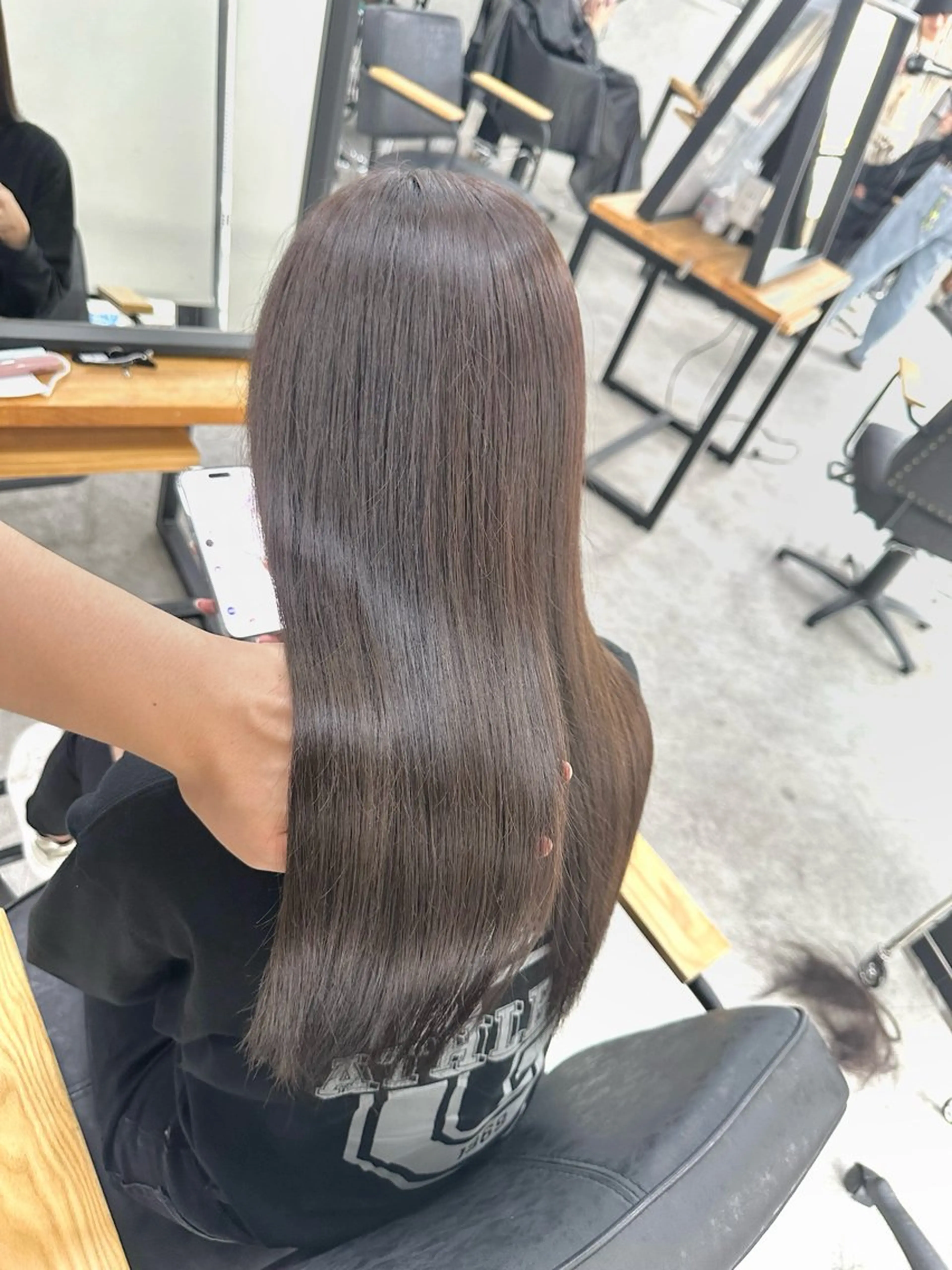 セミロング カット ヘアカラー 🌈カラー特化 ハイトーンけいと🌈のヘアスタイル