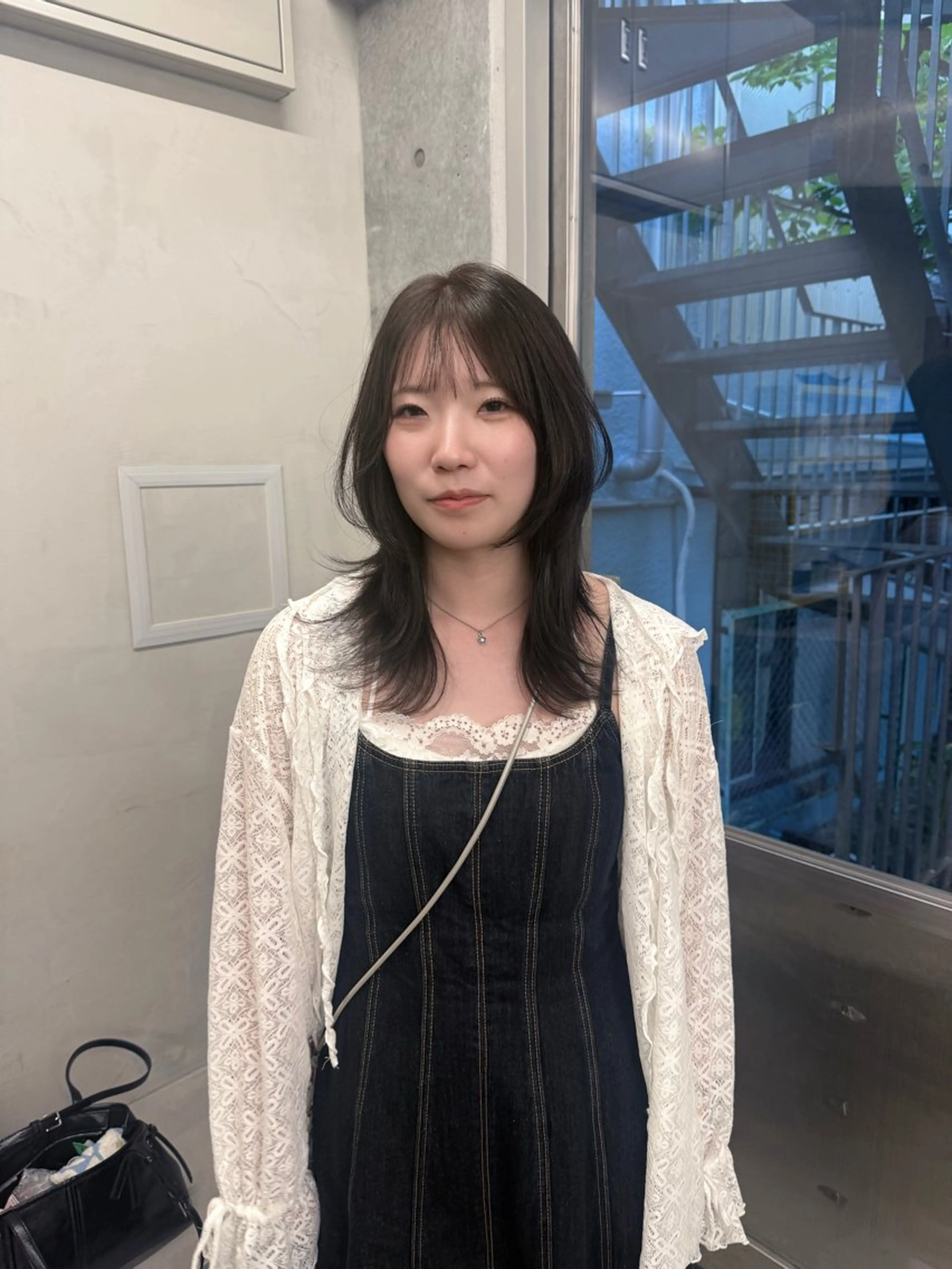 ロング カラー ロングレイヤー アッシュ ベージュカラー ブリーチ 透明感カラー カット ヘアカラー トリートメント 誰より丁寧なカット/ 小林輝/レイヤーのヘアスタイル