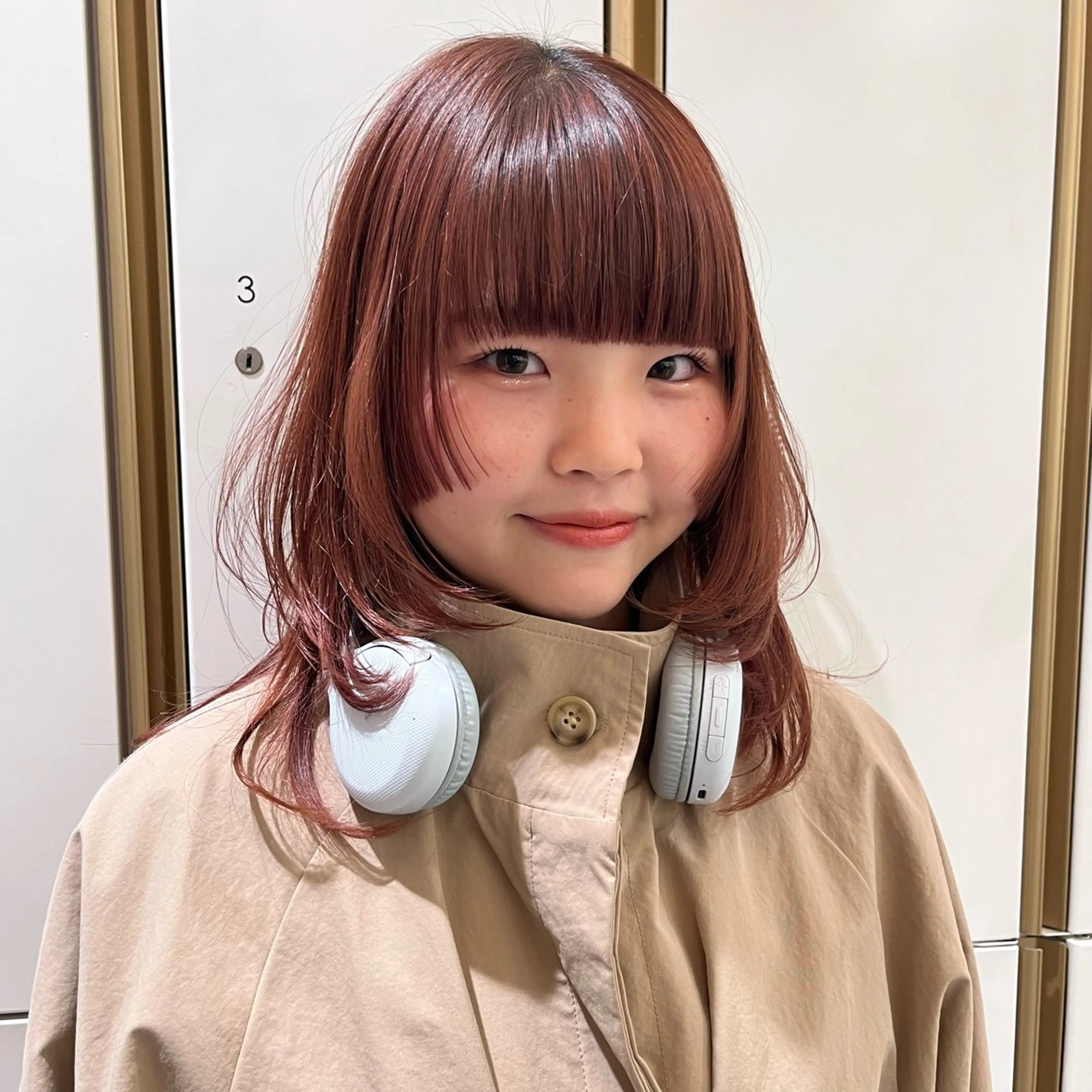 ミディアム カラー 姫カット レイヤーカット 似合わせカット ヘアカラー ウスイ ハルカのヘアスタイル