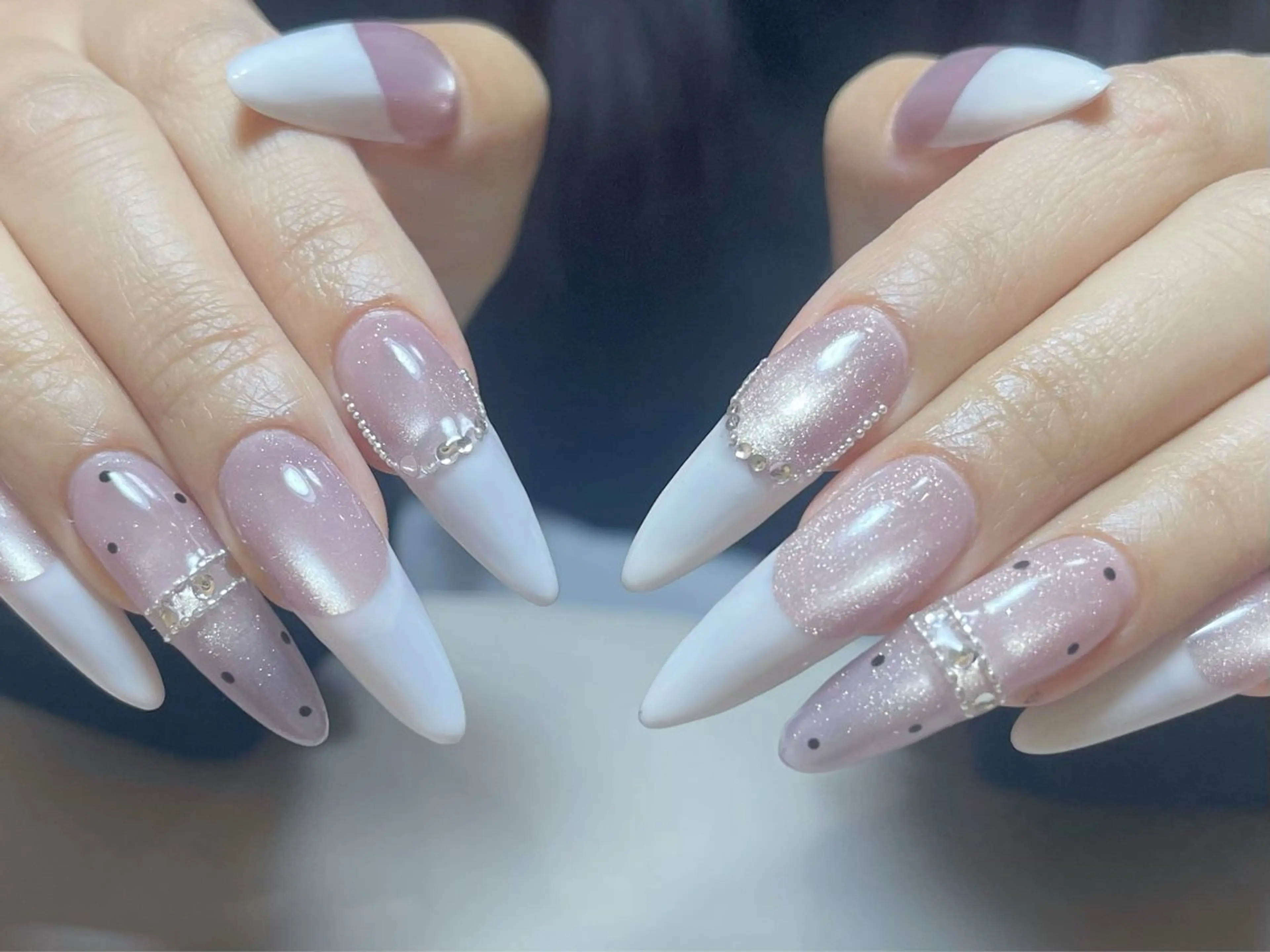 ネイル フレンチネイル ガーリー ガラスフレンチ 韓国ネイル ロングネイル ハンドネイル Venus nail チップ長さだし専門店のネイルデザイン