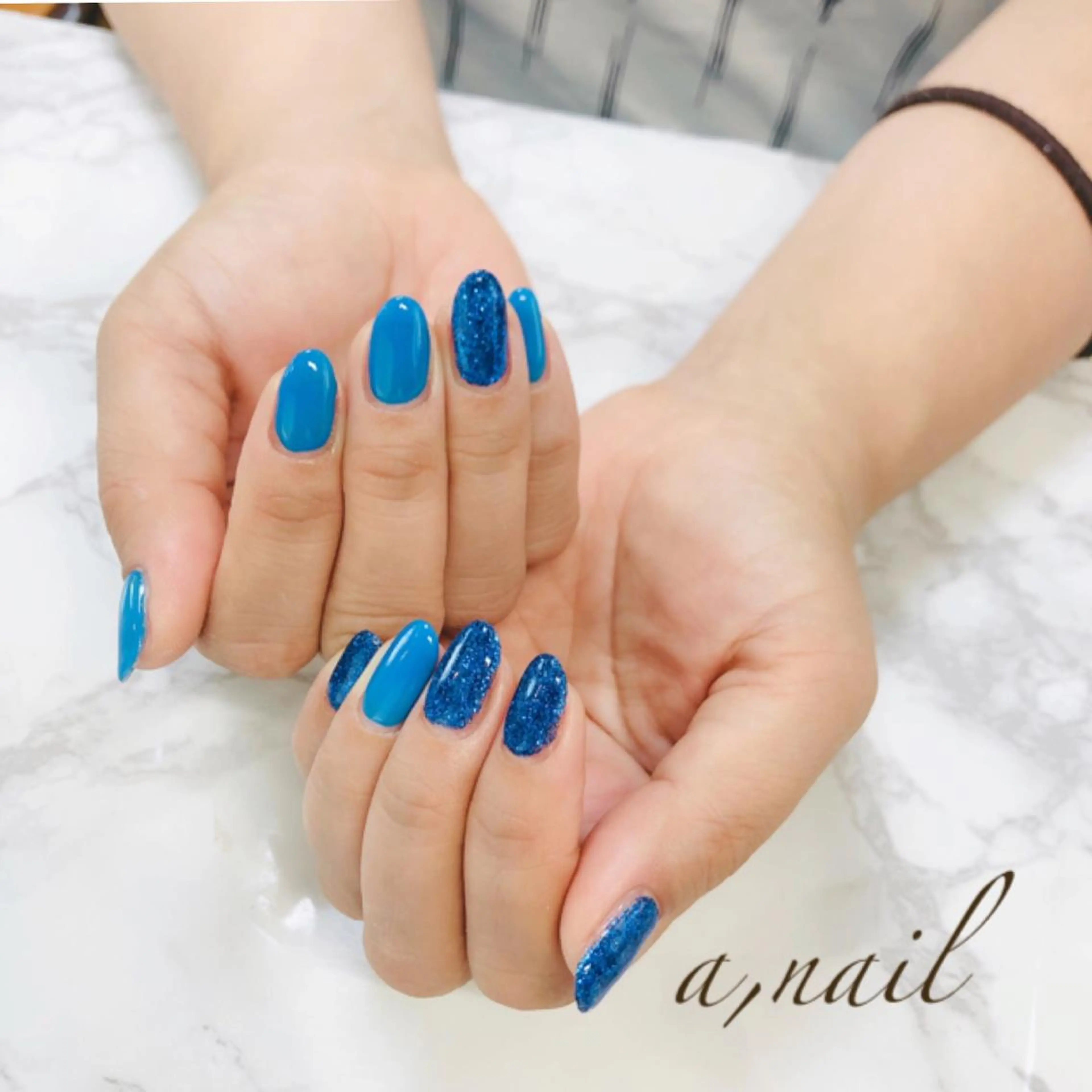 ネイル フットネイル ジェルネイル グラデーション ラメ(グリッター) ラメグラデーション ハンドネイル ネイルサロン エーネイルのネイルデザイン