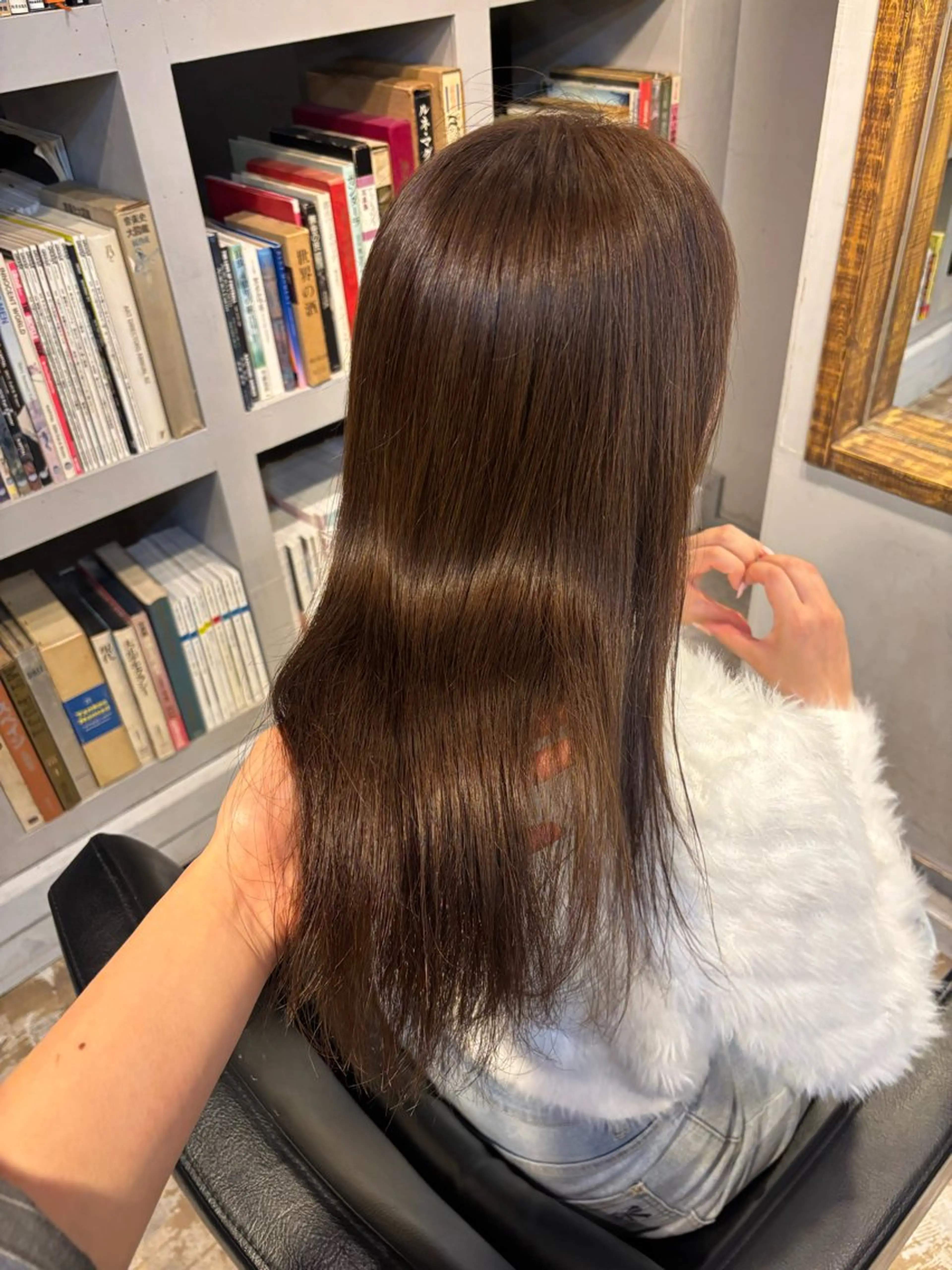 ロング ヘアカラー 松倉 沙奈のヘアスタイル