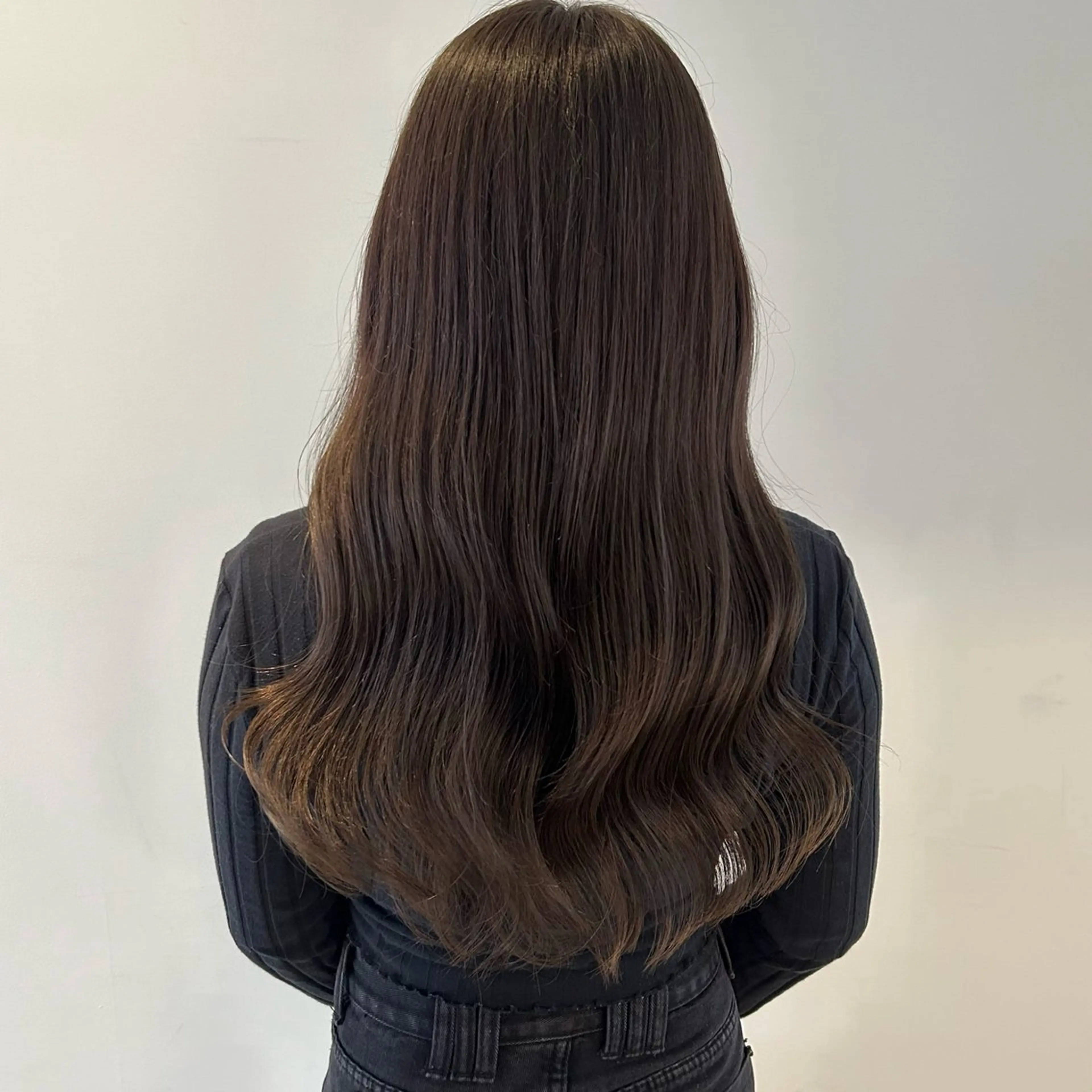 ロング カラー ブリーチ ケアブリーチ 透明感カラー グレージュ ハイトーンカラー nonoka オリーブ/レイヤーのヘアスタイル