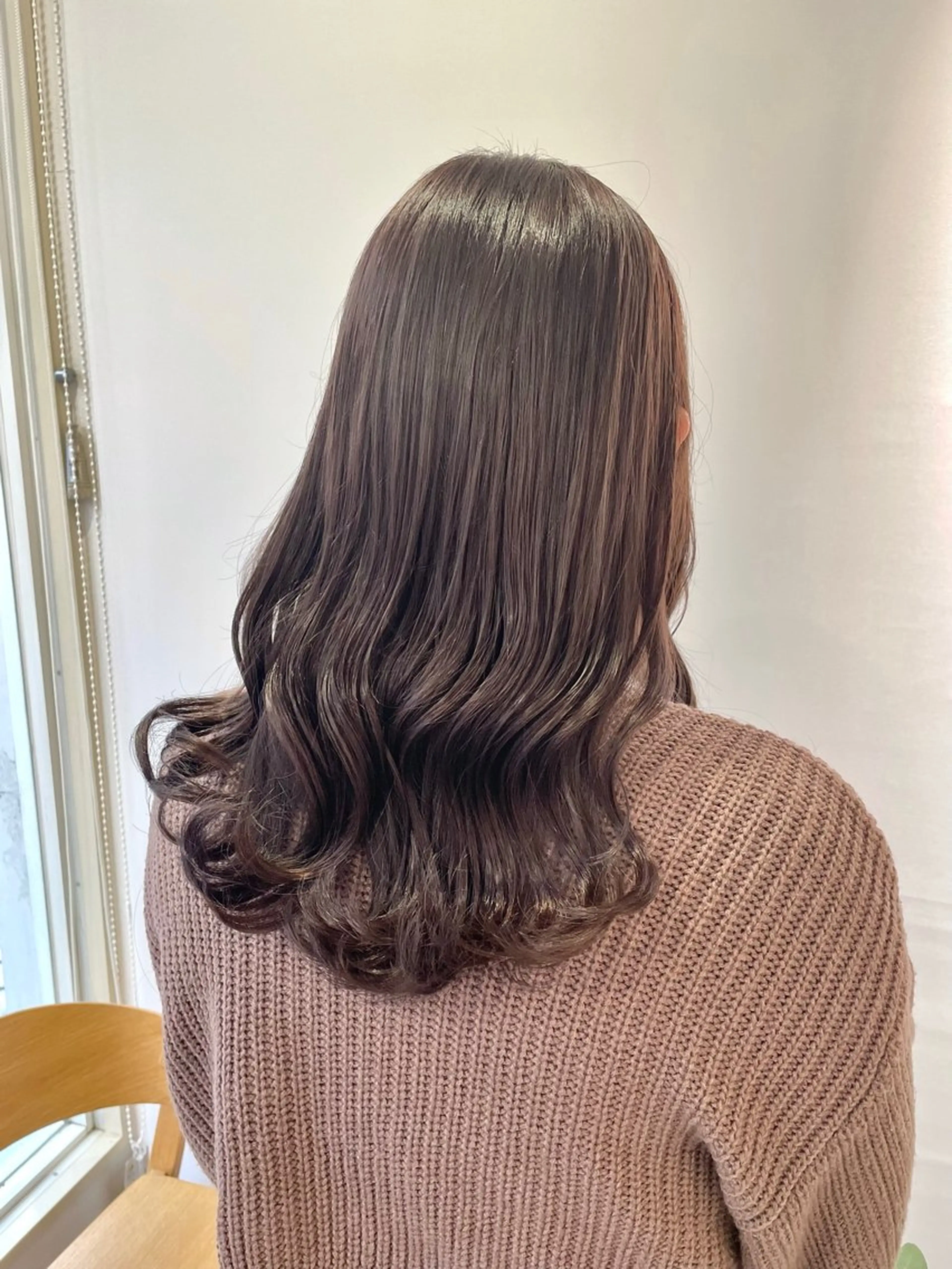 セミロング カラー 佐々木 美帆のヘアスタイル