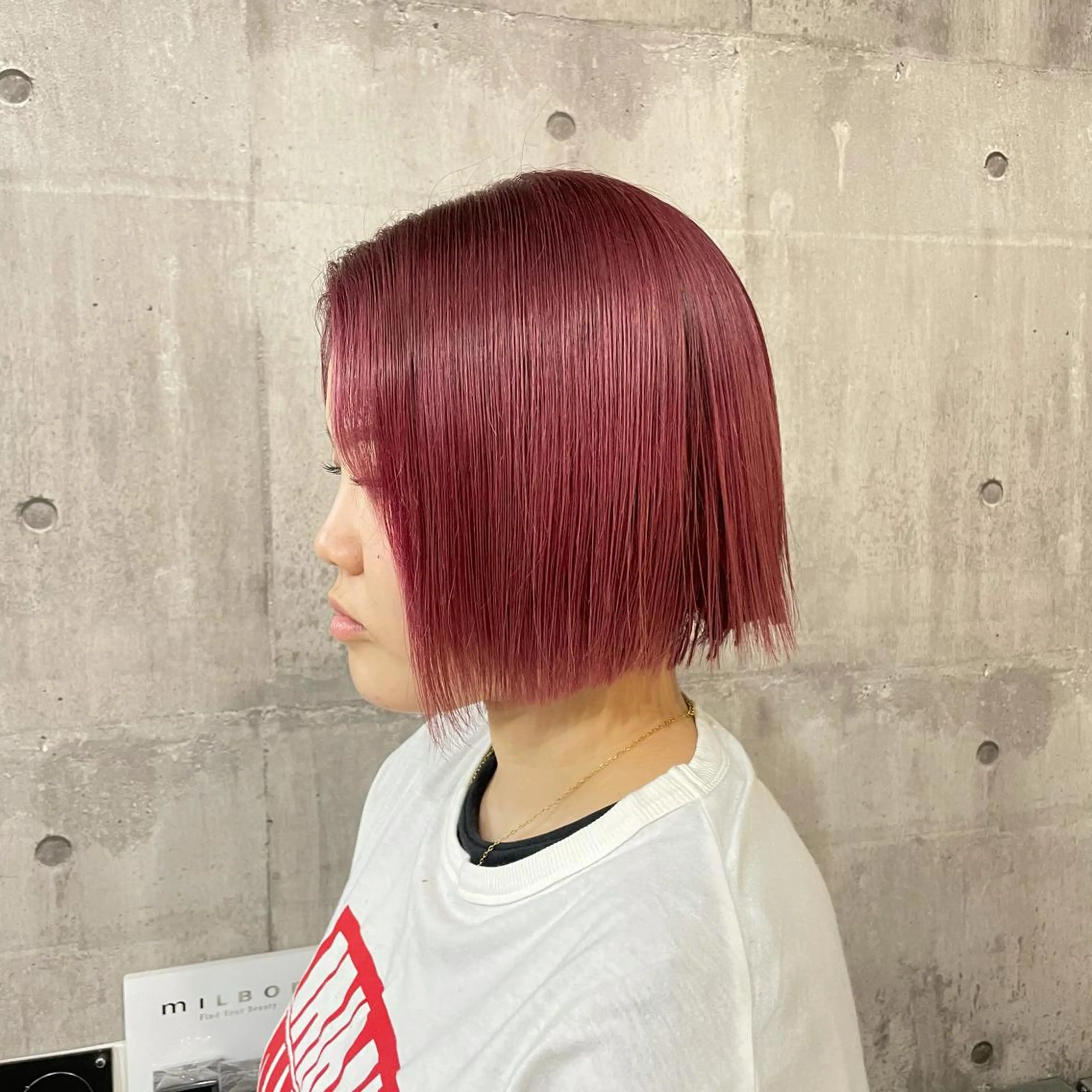 ミディアム カラー パーマ ヘアアレンジ メンズ キッズ ネイル マツエク・マツパ メンズブリーチ メンズハイライト メンズインナーカラー メンズ韓国風 ブリーチ ヘアカラー トリートメント ヘアセット 切りっぱなしヘアボブ ミディアムヘアRYOのヘアスタイル