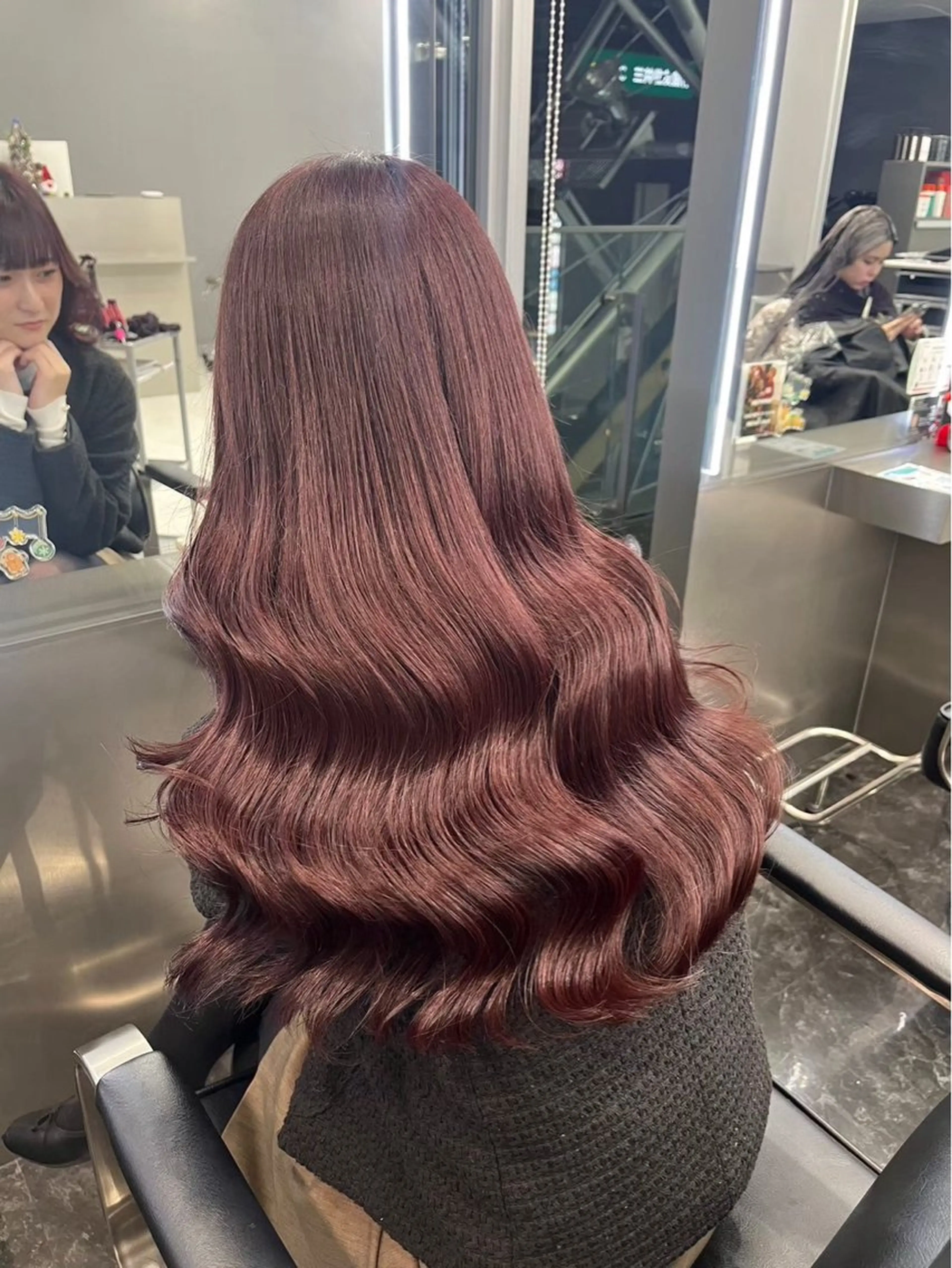 【平日限定👀】ブリーチリタッチ✨️➕透明感カラー💞➕艶トリートメント🫧の写真