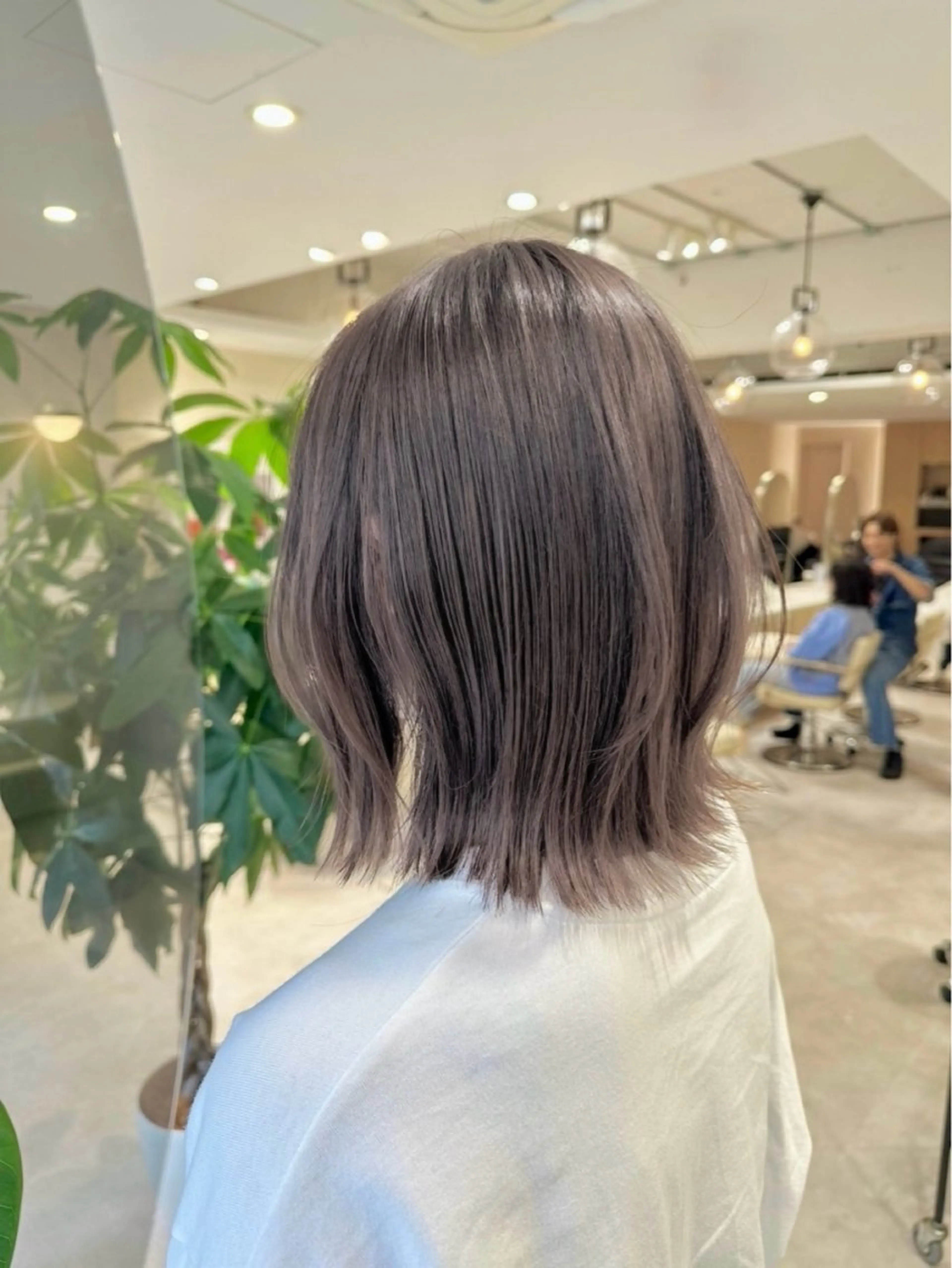 ショート カラー ベージュカラー ボブ くびれヘア カット ヘアカラー トリートメント 透明感カラー🌿 グレージュ🐺陽介のヘアスタイル