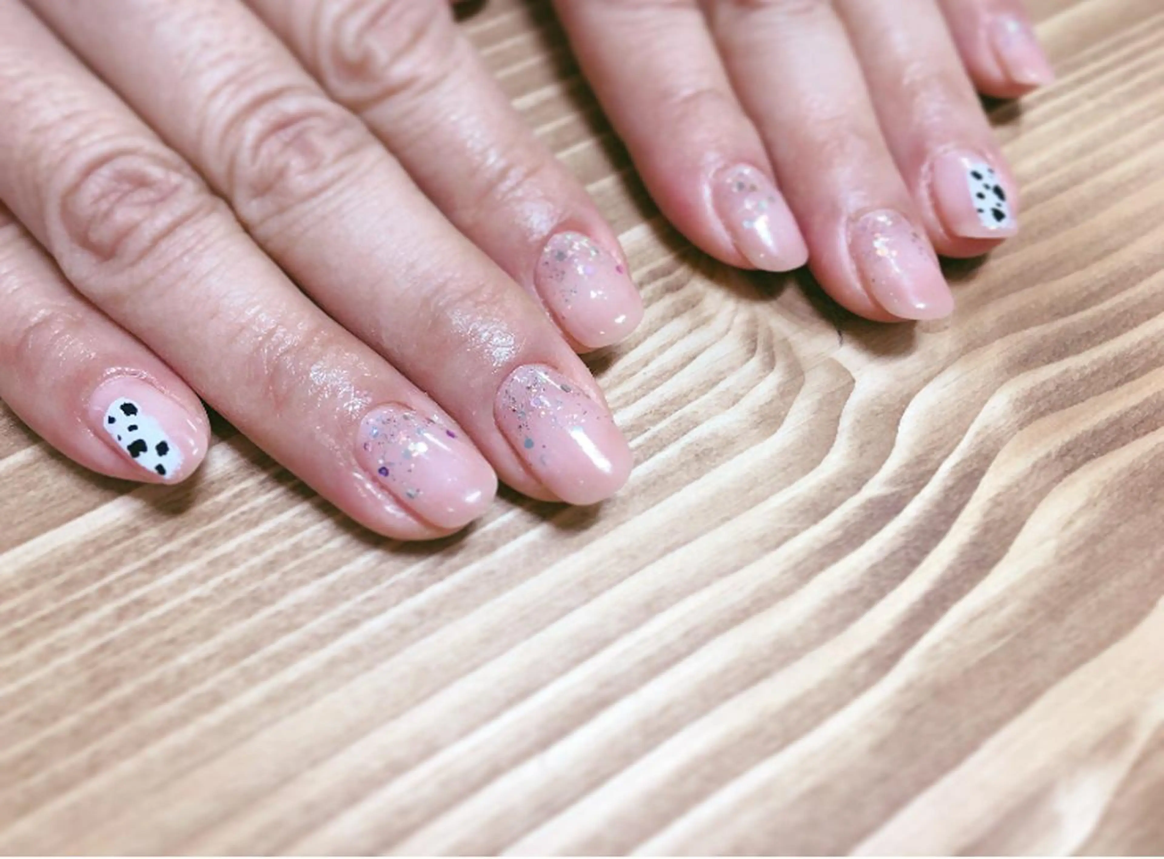 ネイル アートネイル フットネイル ラメ(グリッター) ラメグラデーション マグネットネイル nailroom  OHANA所属・nailroom OHANA🌴のネイルデザイン