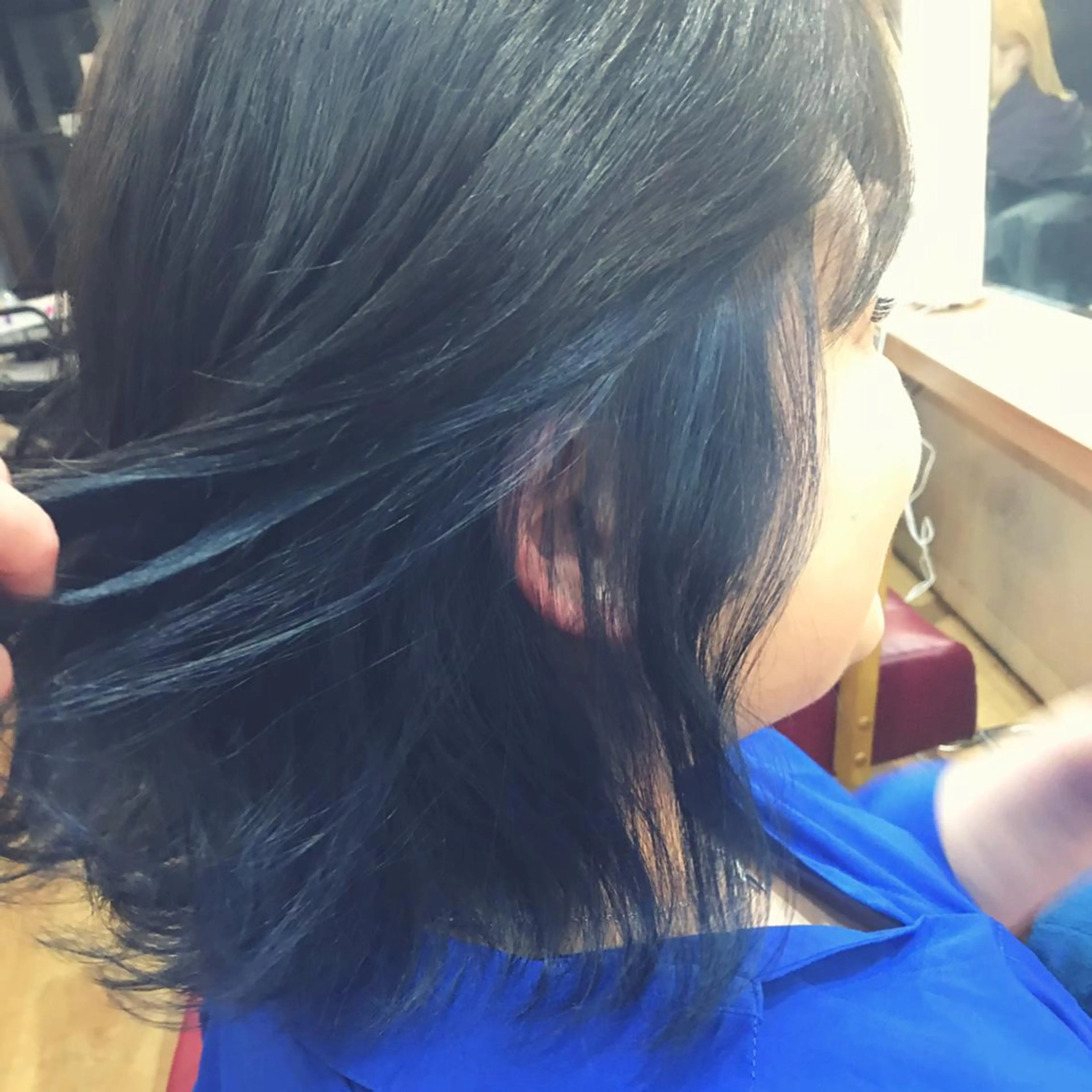 カラー ブリーチ インナーカラー ネイビーカラー カット ヘアカラー トリートメント ✅シェアサロンJAM 相田友和のヘアスタイル