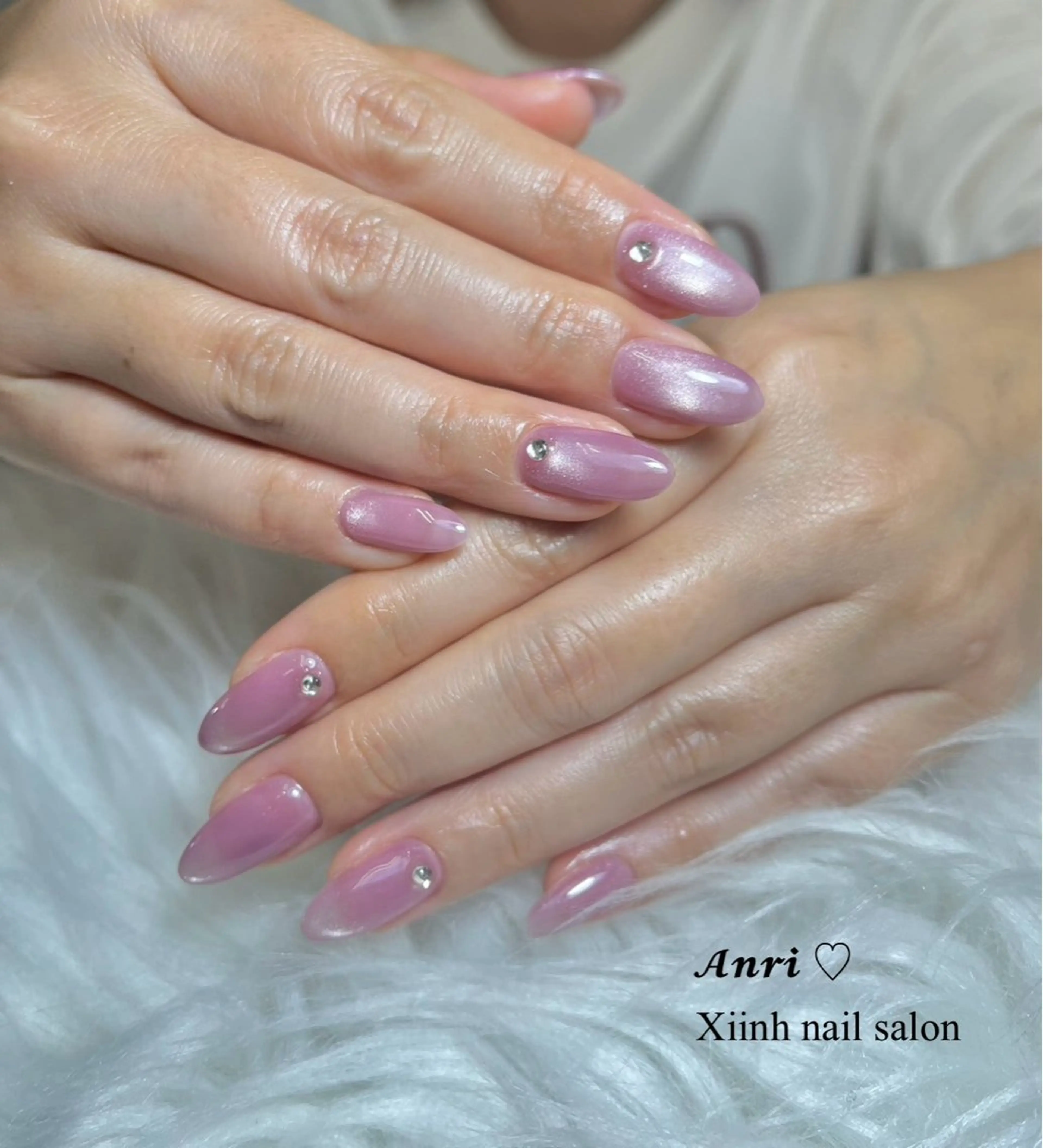 ネイル チークネイル 長さ出し フットネイル ジェルネイル 卒業式 𝓐𝓷𝓻𝓲 XiinhNailのネイルデザイン