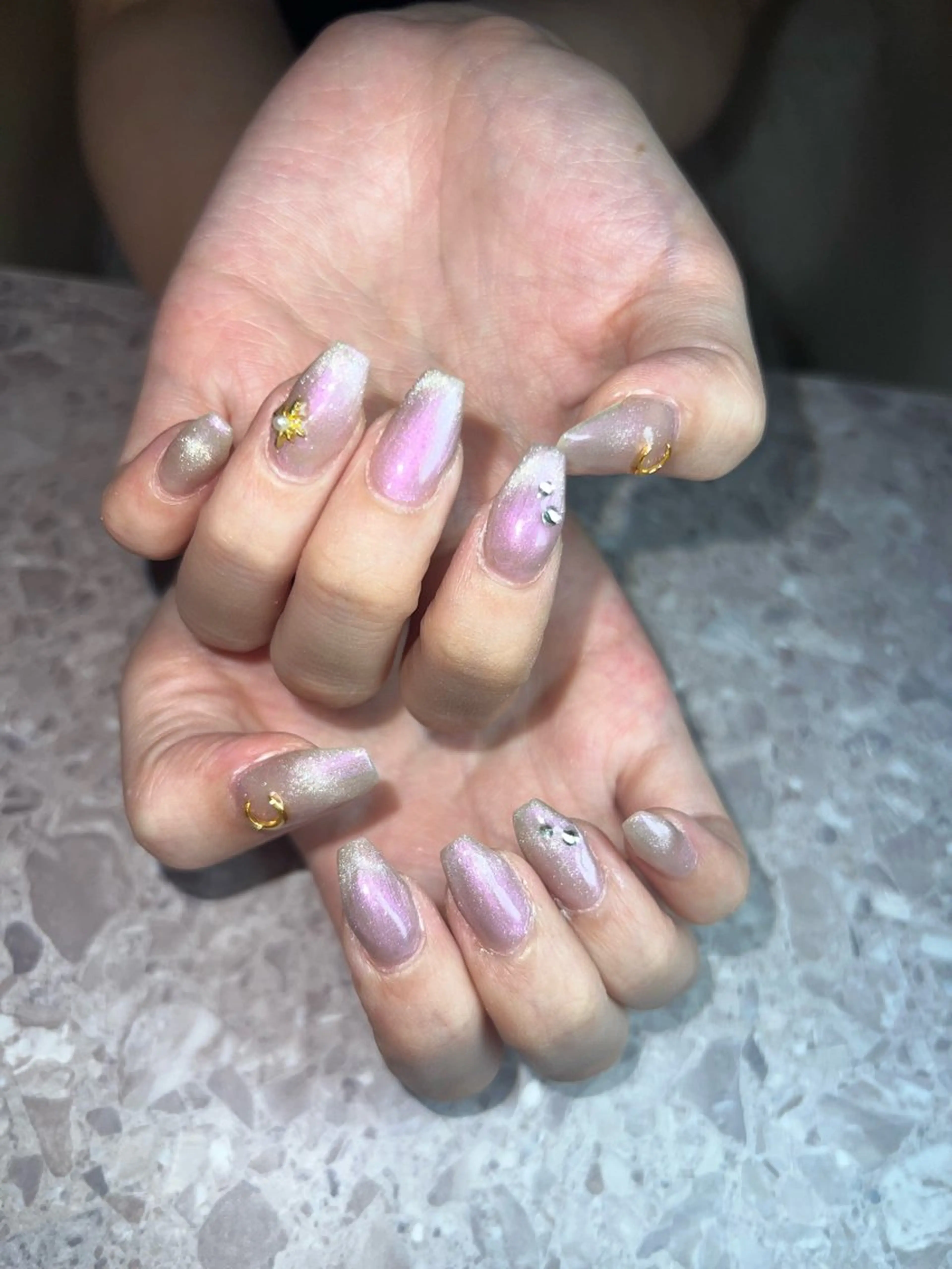 ミディアム ONIKA Nail 表参道A4徒歩3分のネイルデザイン