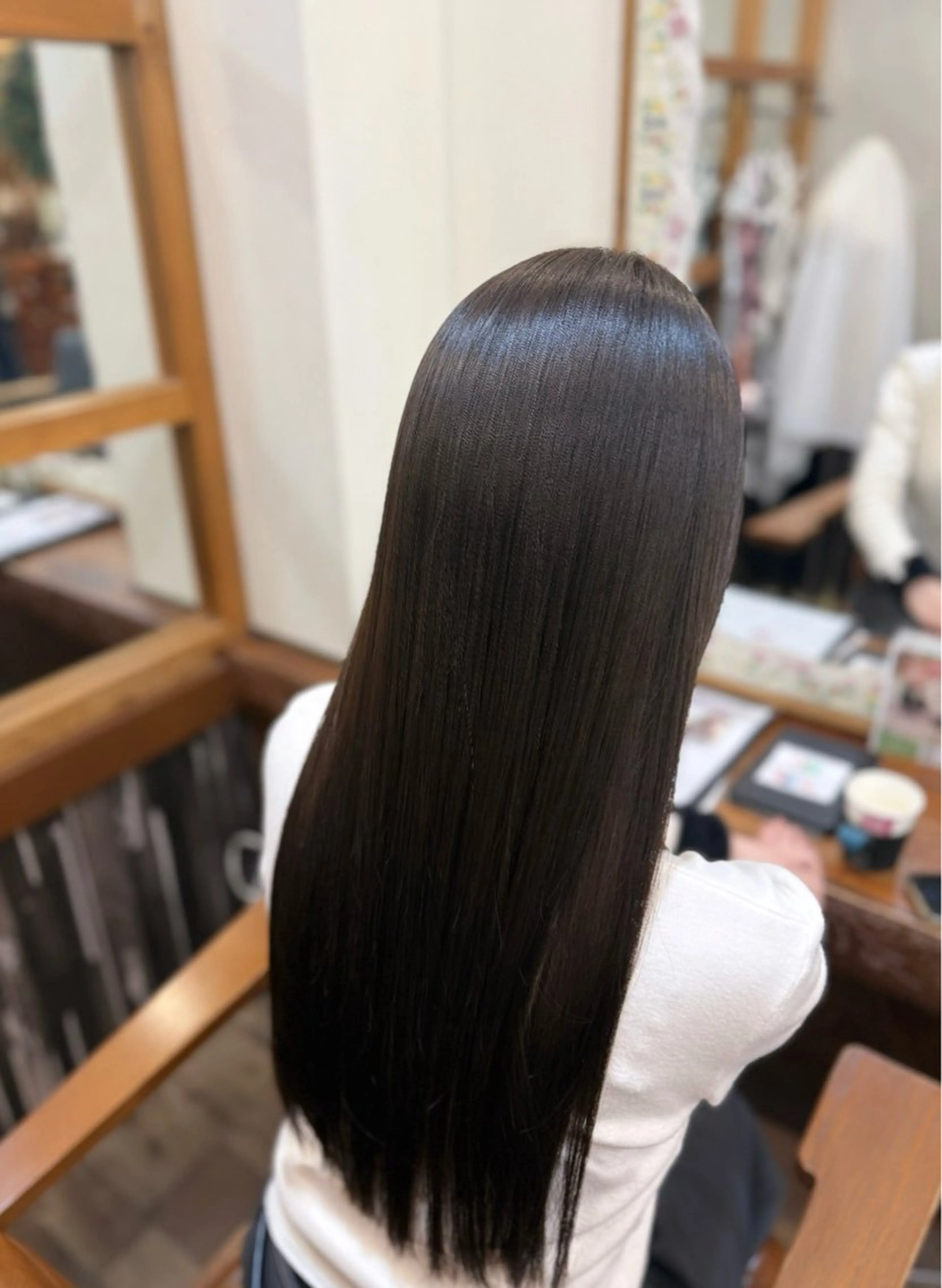 ロング 澤田 結奈のヘアスタイル