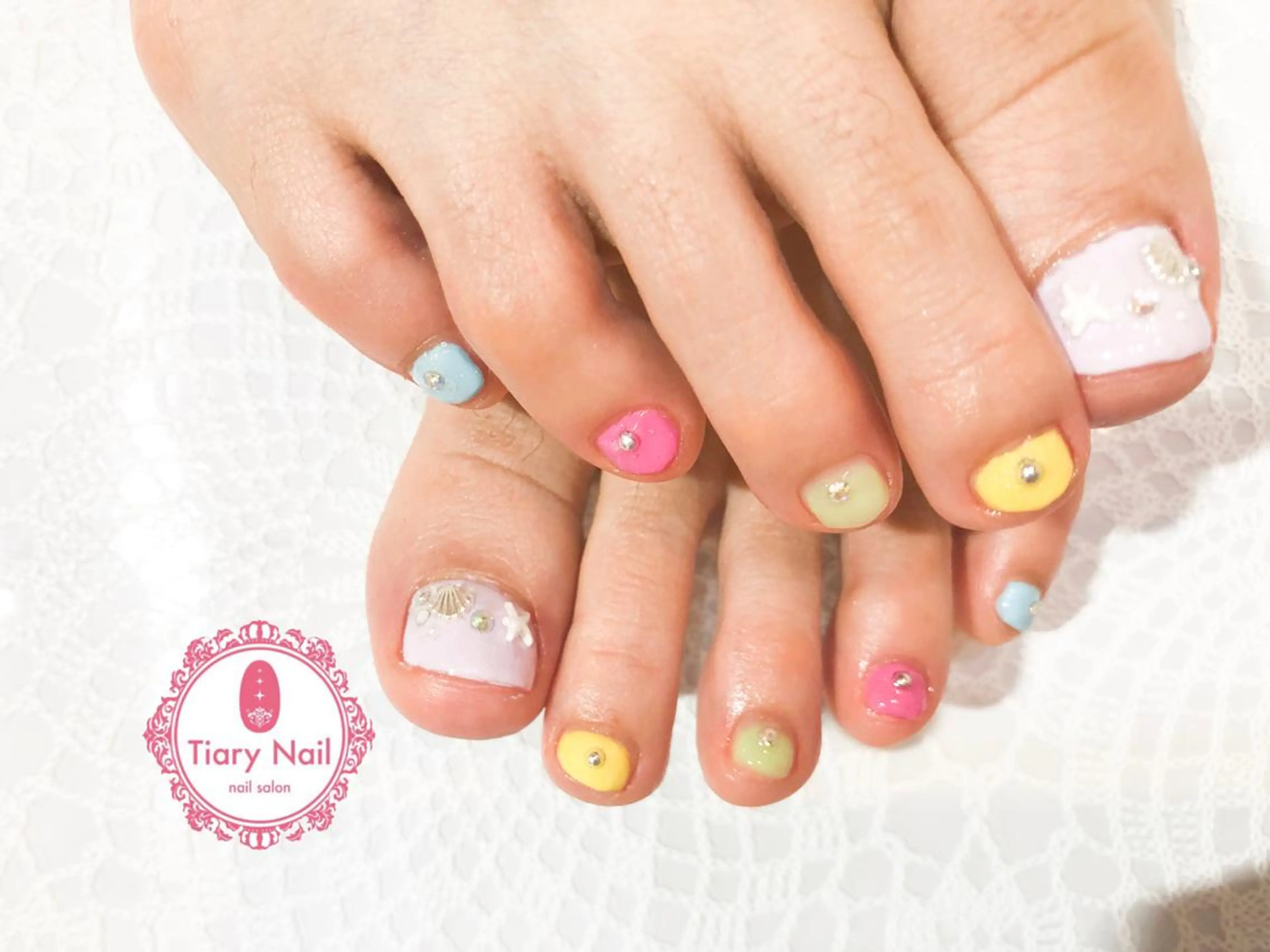ネイル tiarynail K K🐼のネイルデザイン