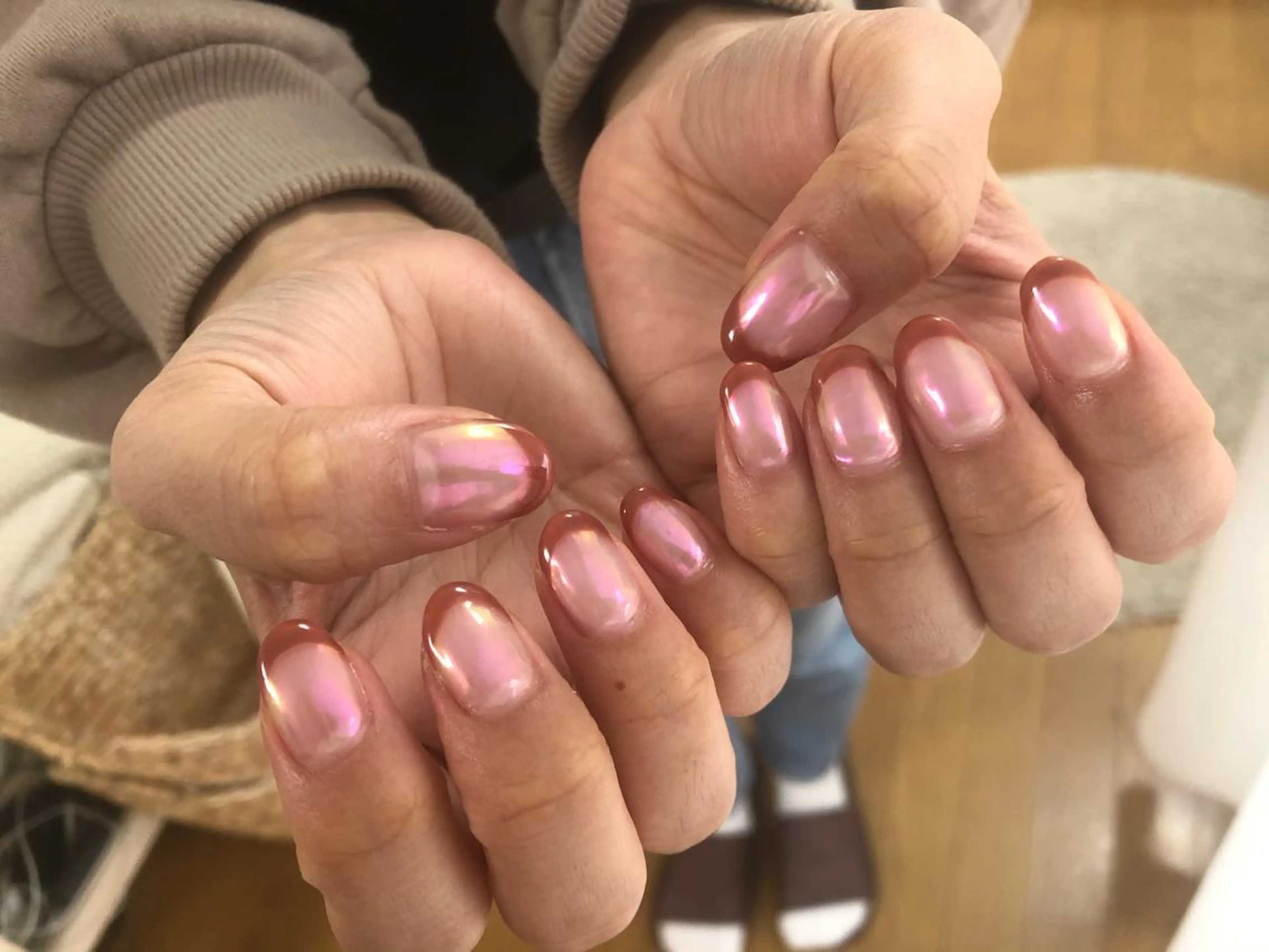ネイル オーロラネイル フレンチネイル キラキラネイル ハンドネイル kiki nail &brow二子玉川の眉毛・アイブロウイメージ