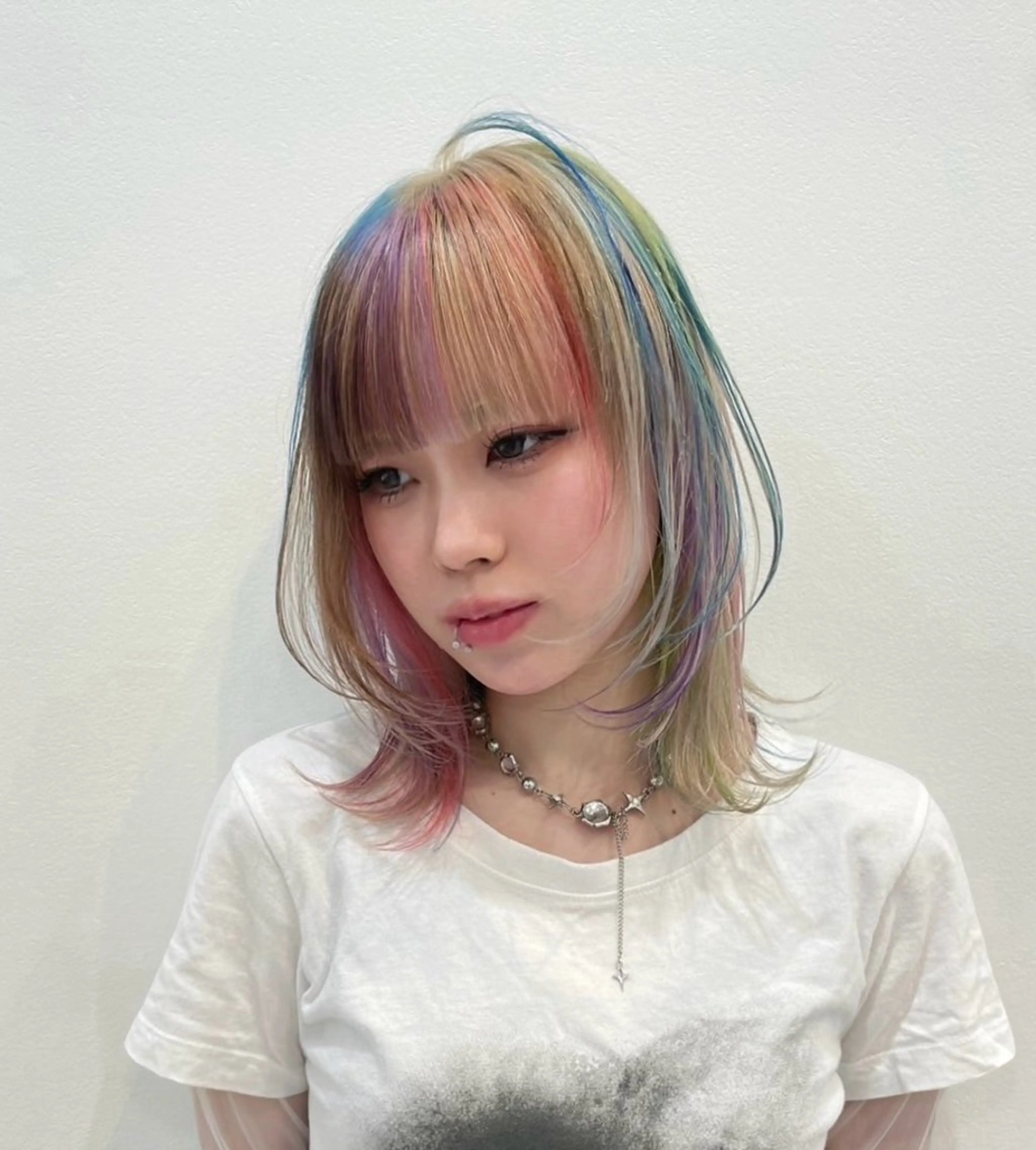 セミロング カラー こだわりハイトーン/ ケアブリーチ/岸のヘアスタイル