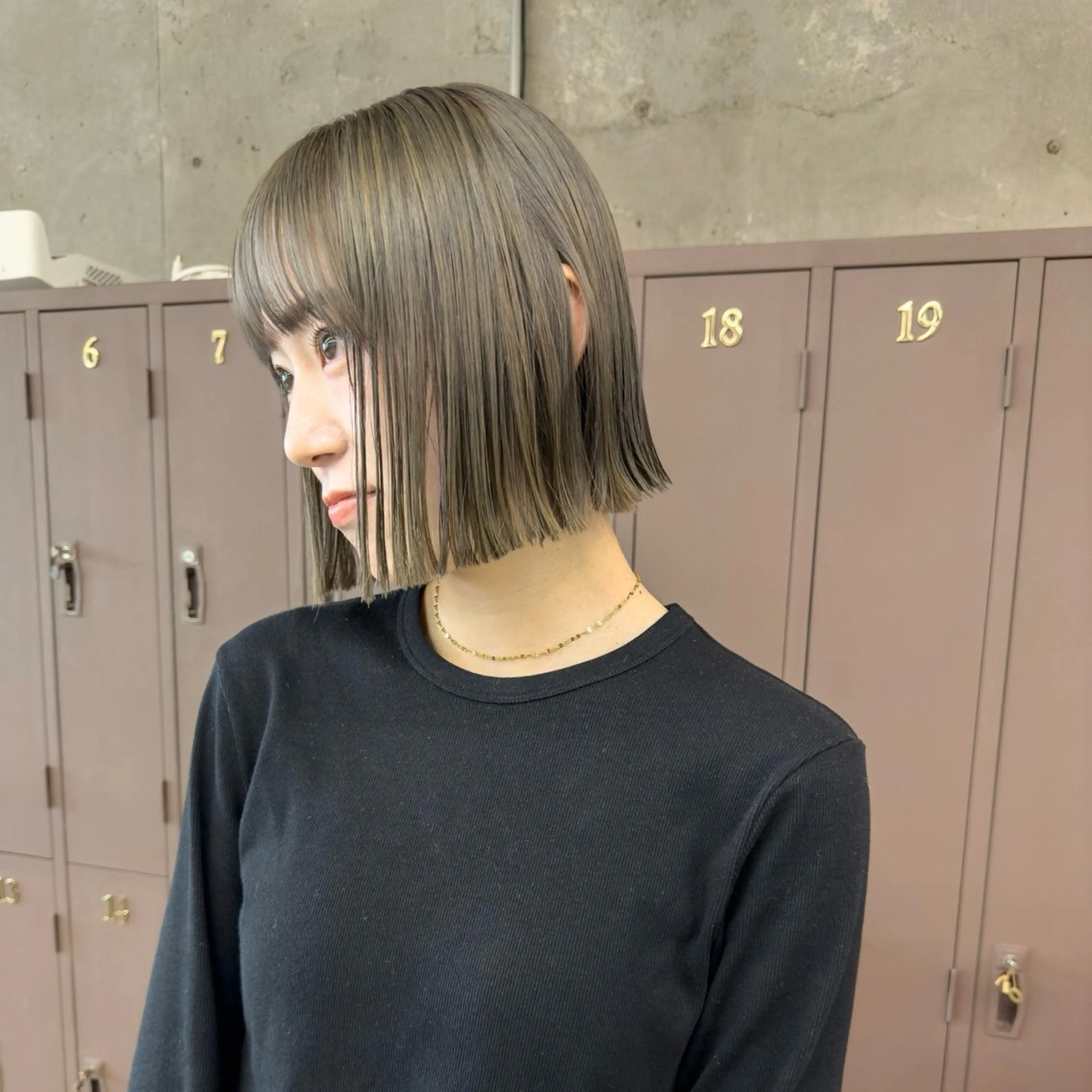 ミディアム カラー ブリーチ ダブルカラー ハイトーンカラー ボブ レイヤーカット カット ヘアカラー トリートメント 岡本康平/ボブ /ブリーチ/レイヤーのヘアスタイル