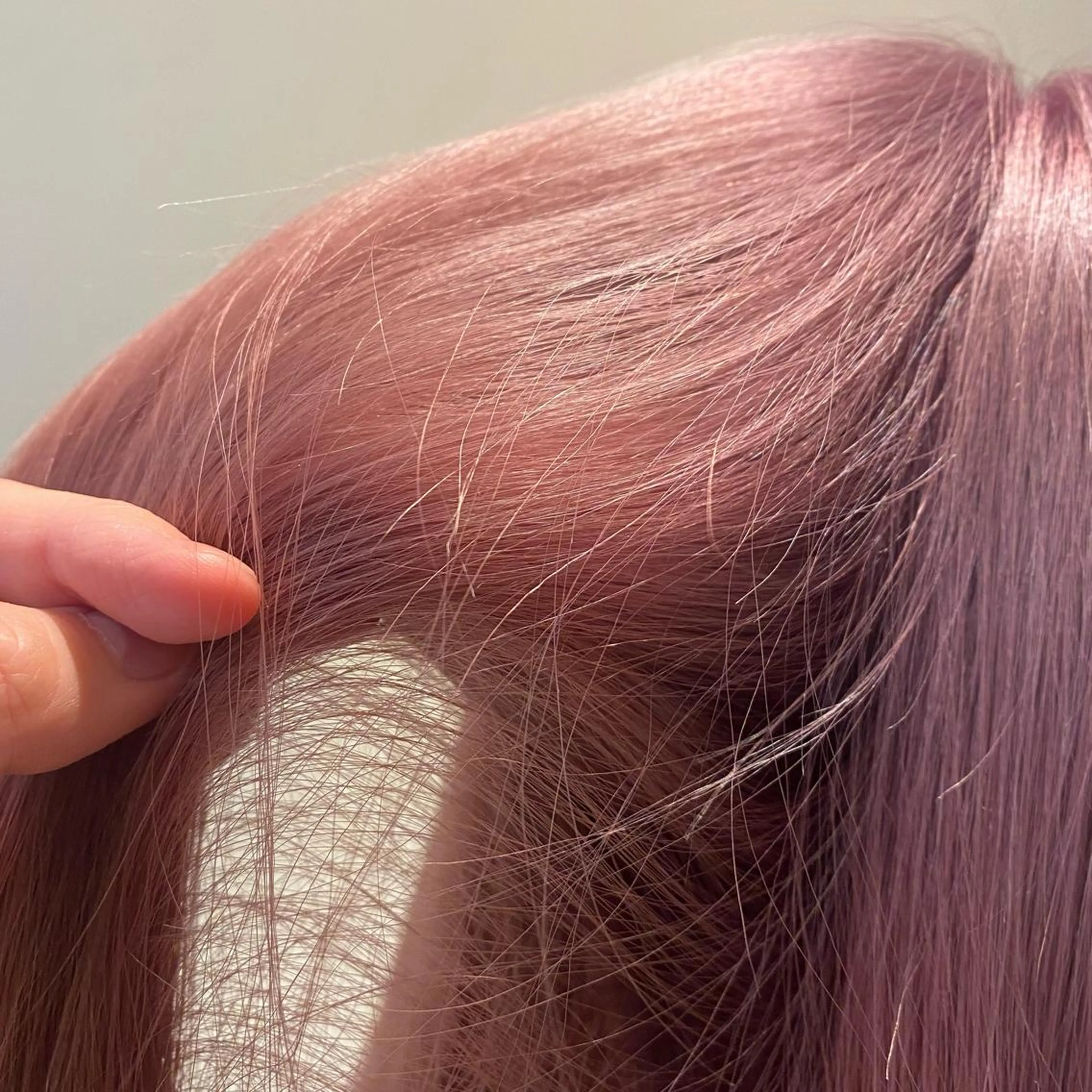 ロング 奈良 彩華のヘアスタイル