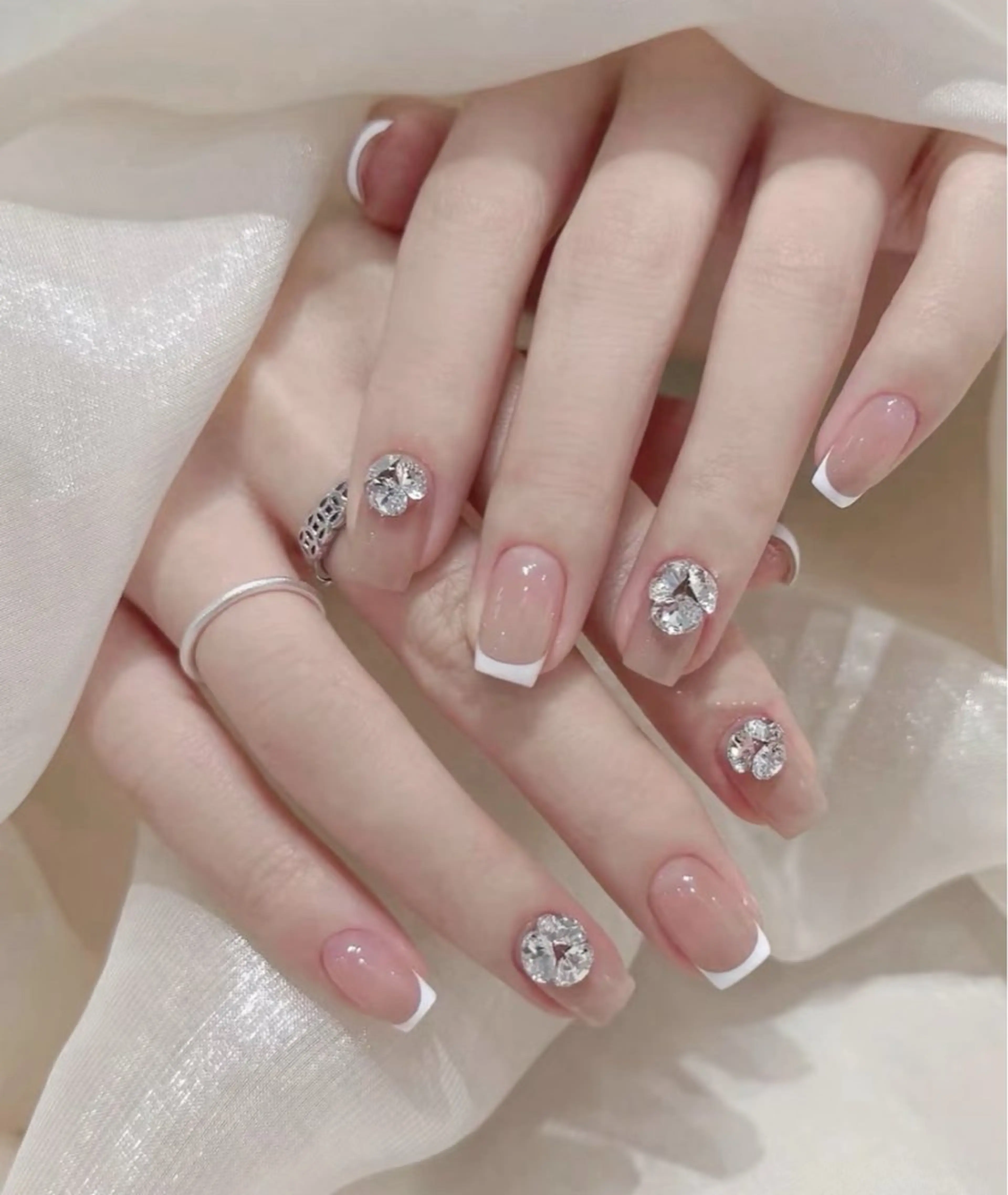 ネイル シンプルネイル liora nail yzのネイルデザイン