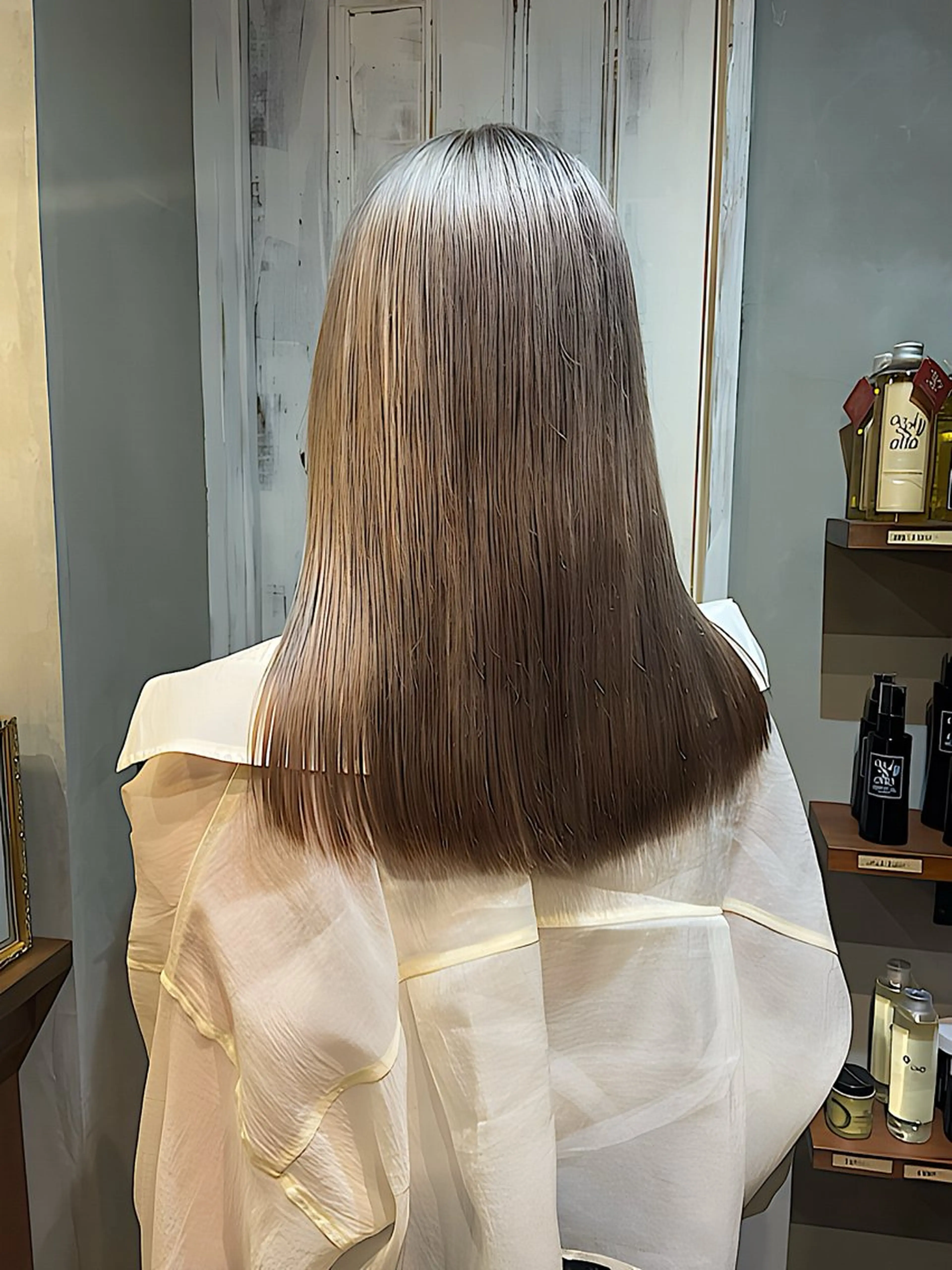 セミロング カラー ヘアカラー saya 🌟 レイヤー/ツヤ髪のヘアスタイル