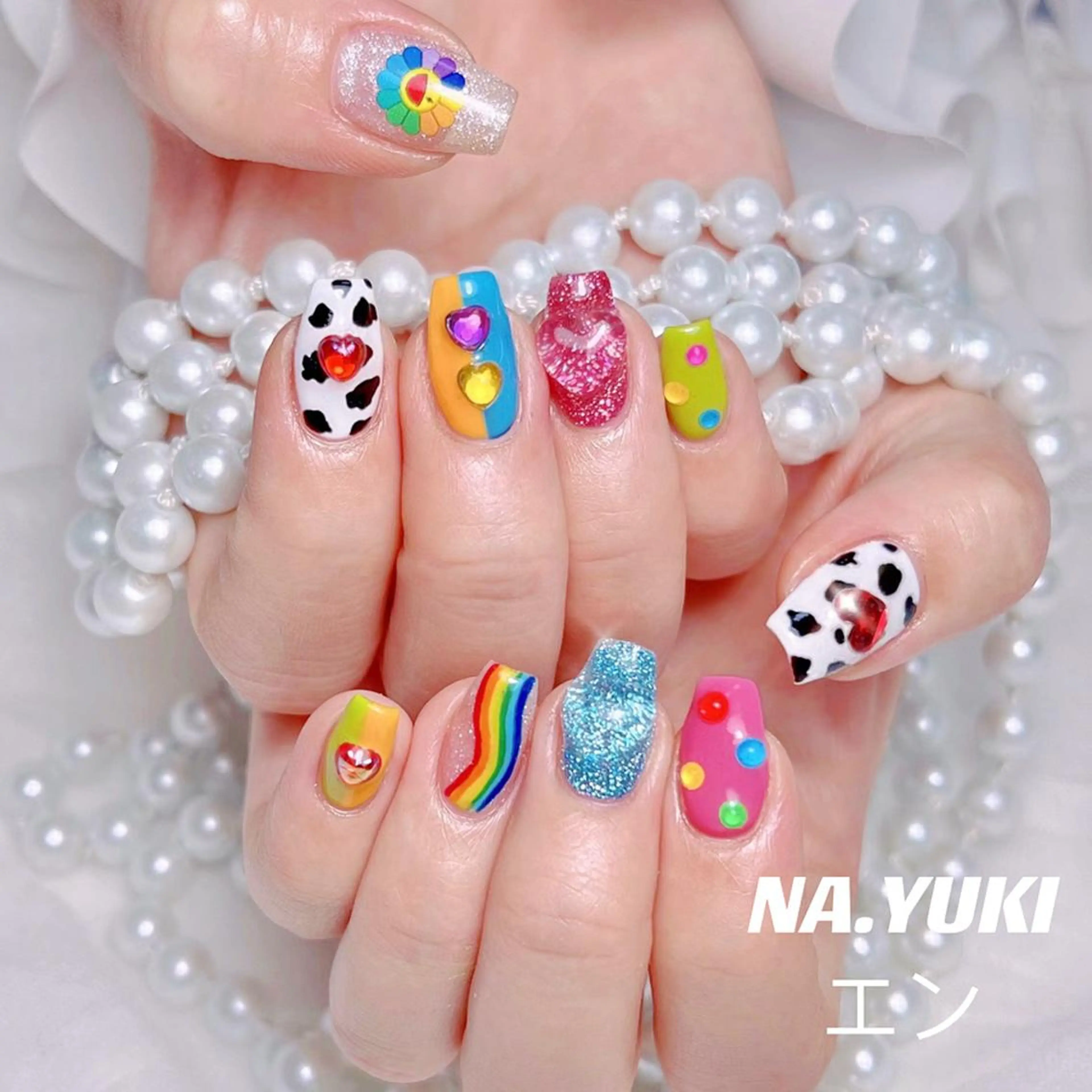 ネイル 🦋 Queenieのネイルデザイン