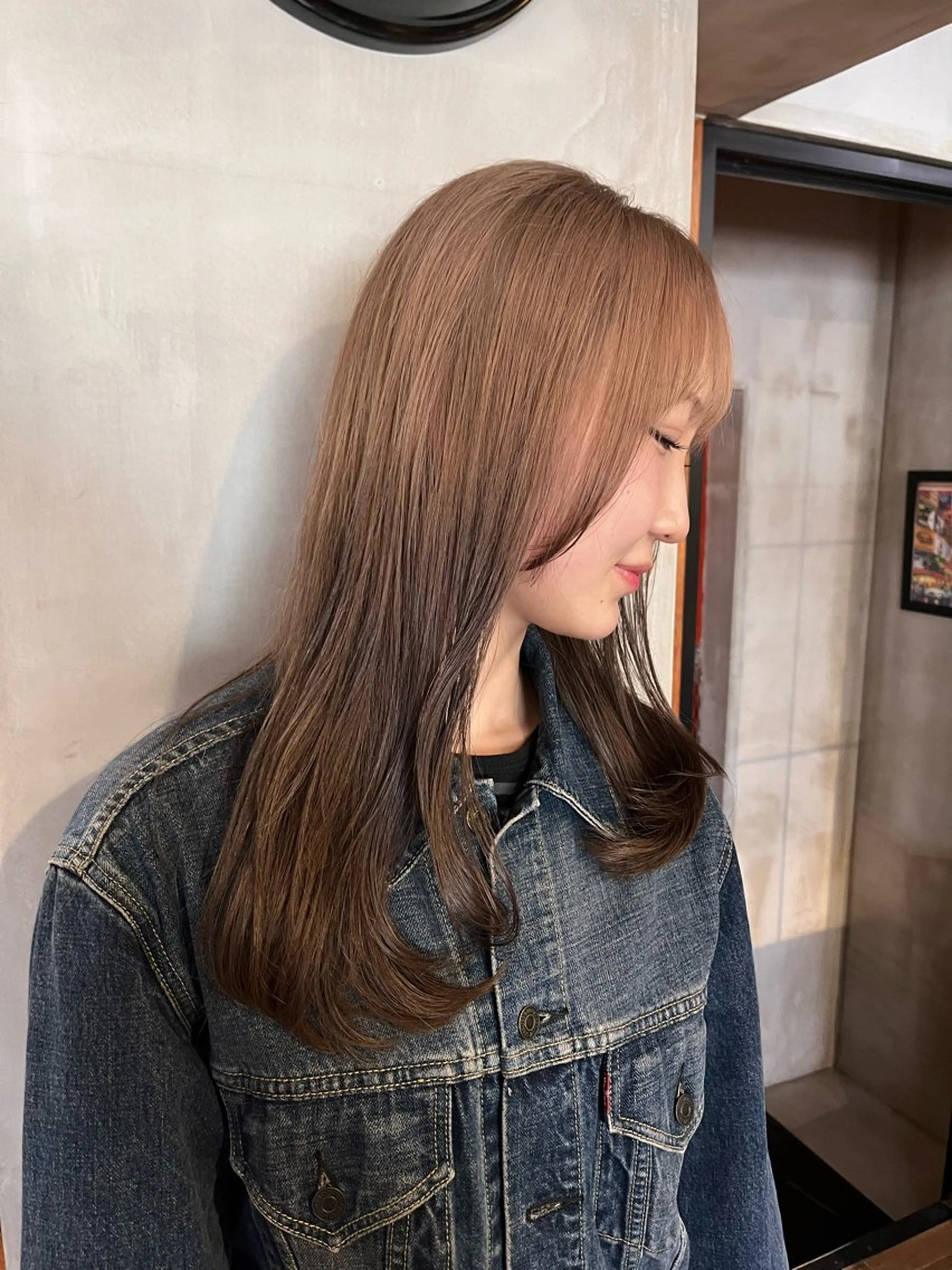 セミロング カラー ブラウンカラー 透明感カラー デザインカラー モカブラウン 顔まわりレイヤー カット ヘアカラー 薬院:今泉/上川美幸 ボブ/顔周りレイヤーのヘアスタイル