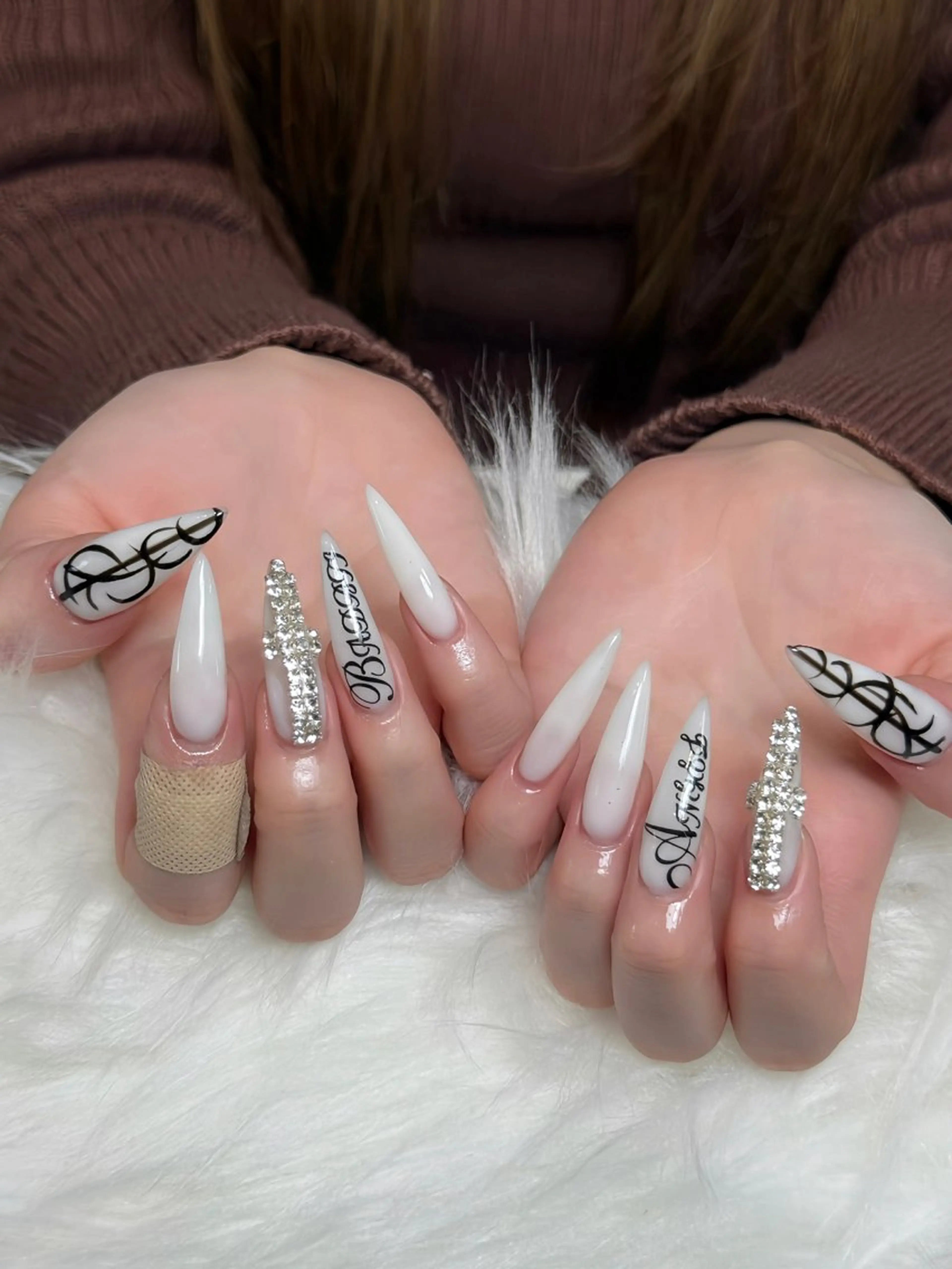 ネイル オーロラネイル ボルドー ブラウン 氷ネイル・うるうるネイル キラキラネイル ハンドネイル Julli NailStudioのネイルデザイン