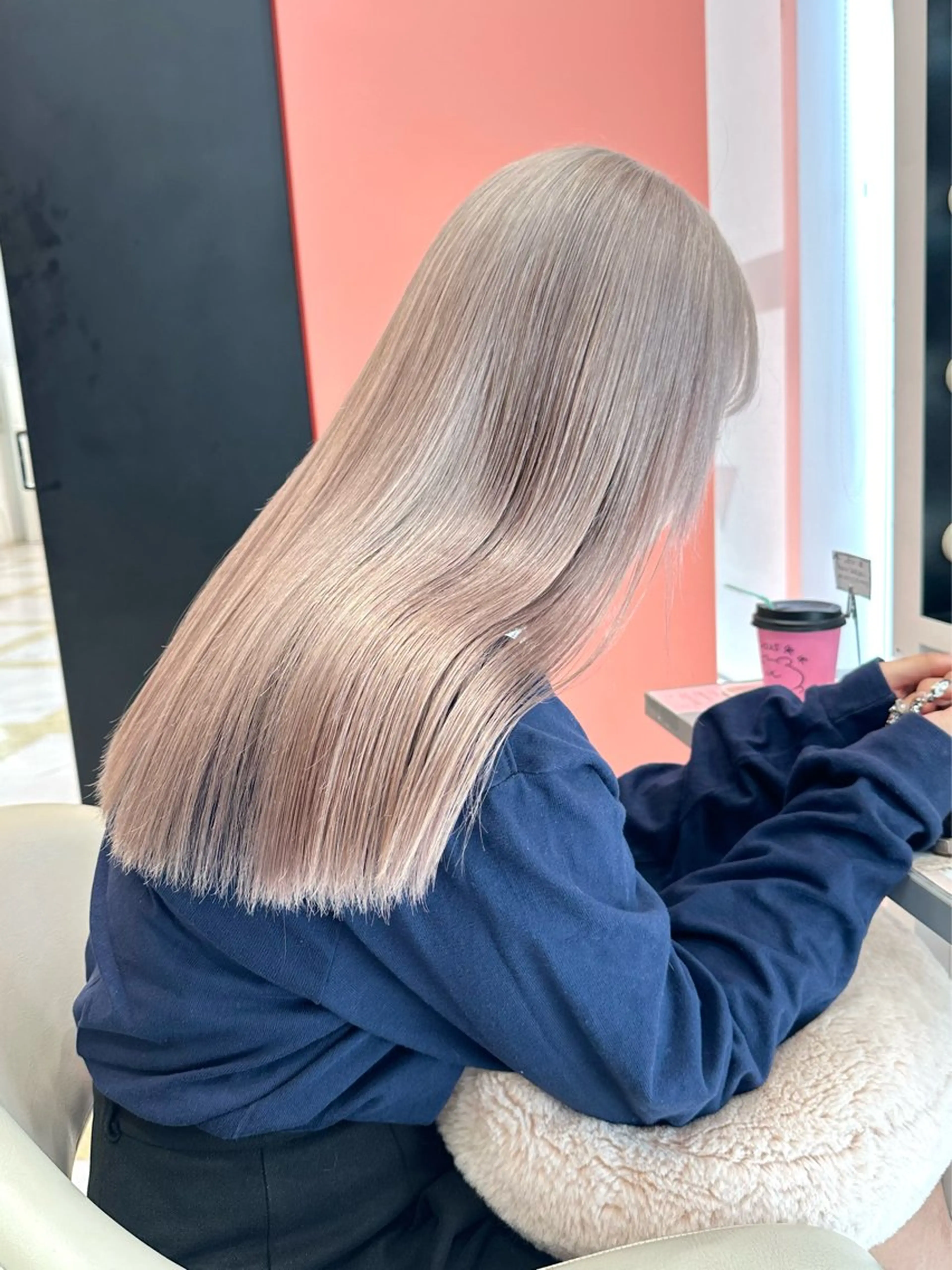 ロング ヘアカラー Lee四ツ橋 Sakuraのヘアスタイル