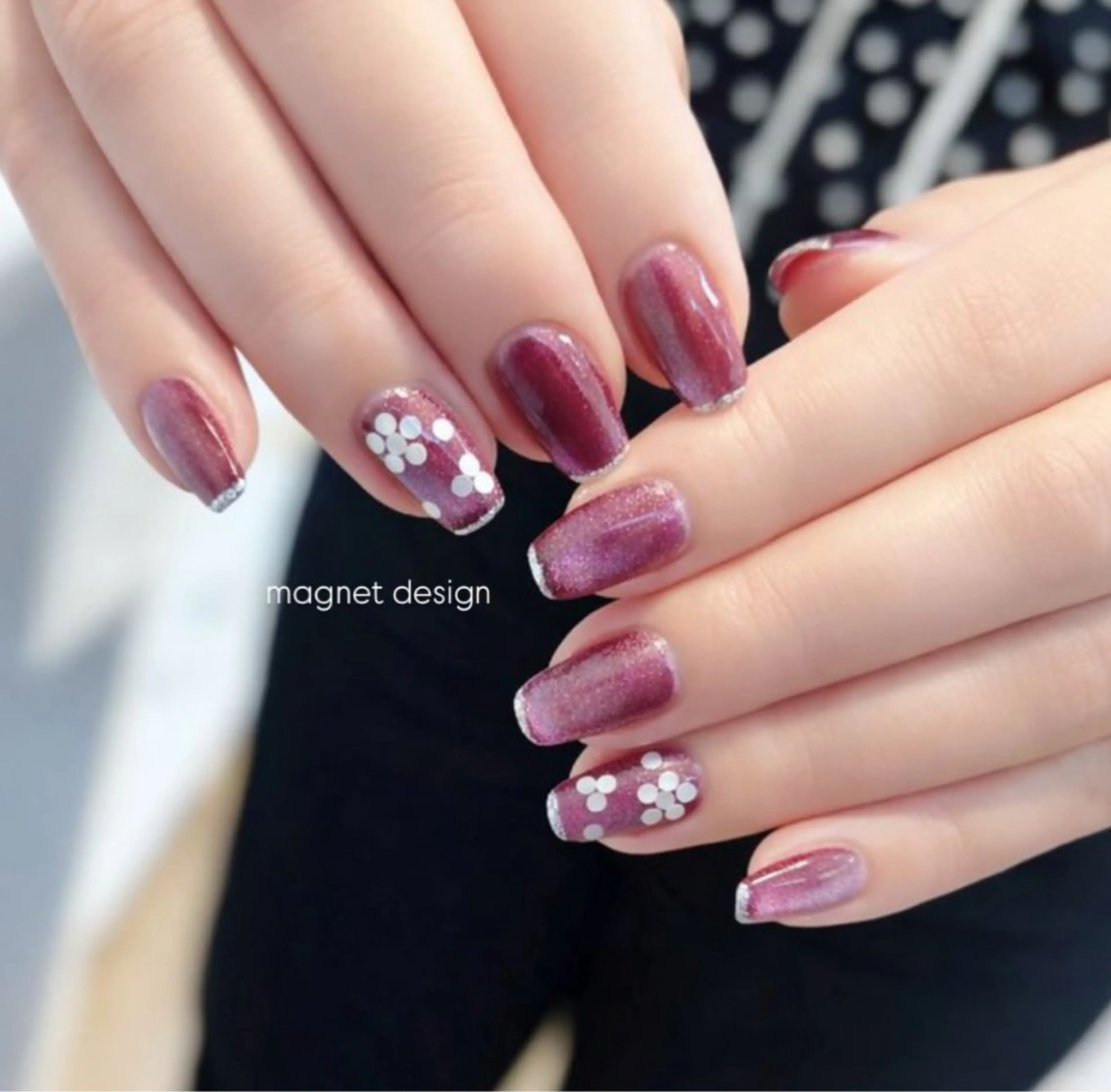 ネイル マグネットネイル ハンドネイル KANA  ︎︎のネイルデザイン