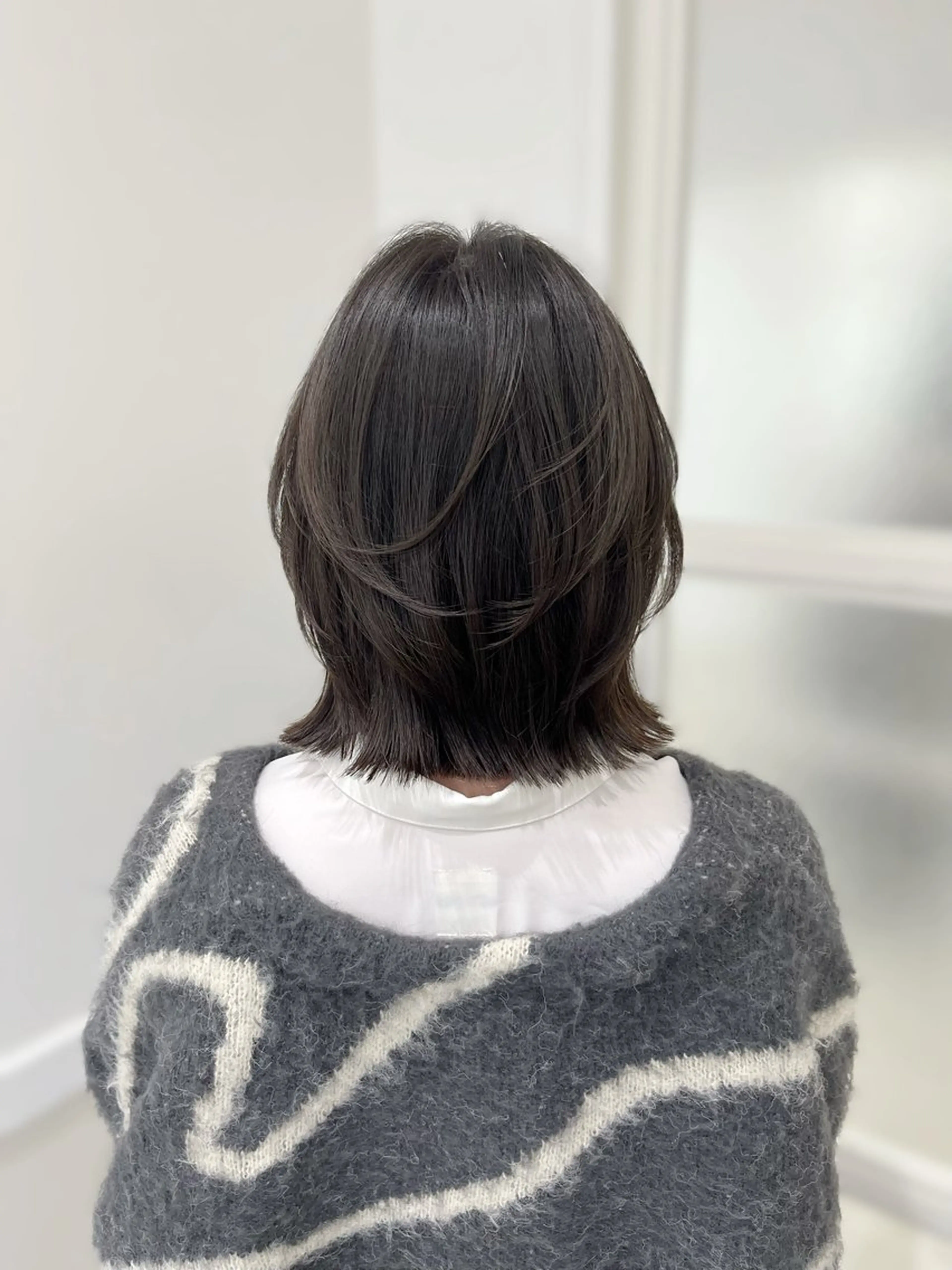 ミディアム カット ヘアカラー トリートメント 全席個室美容室 縮毛矯正/レイヤーのヘアスタイル