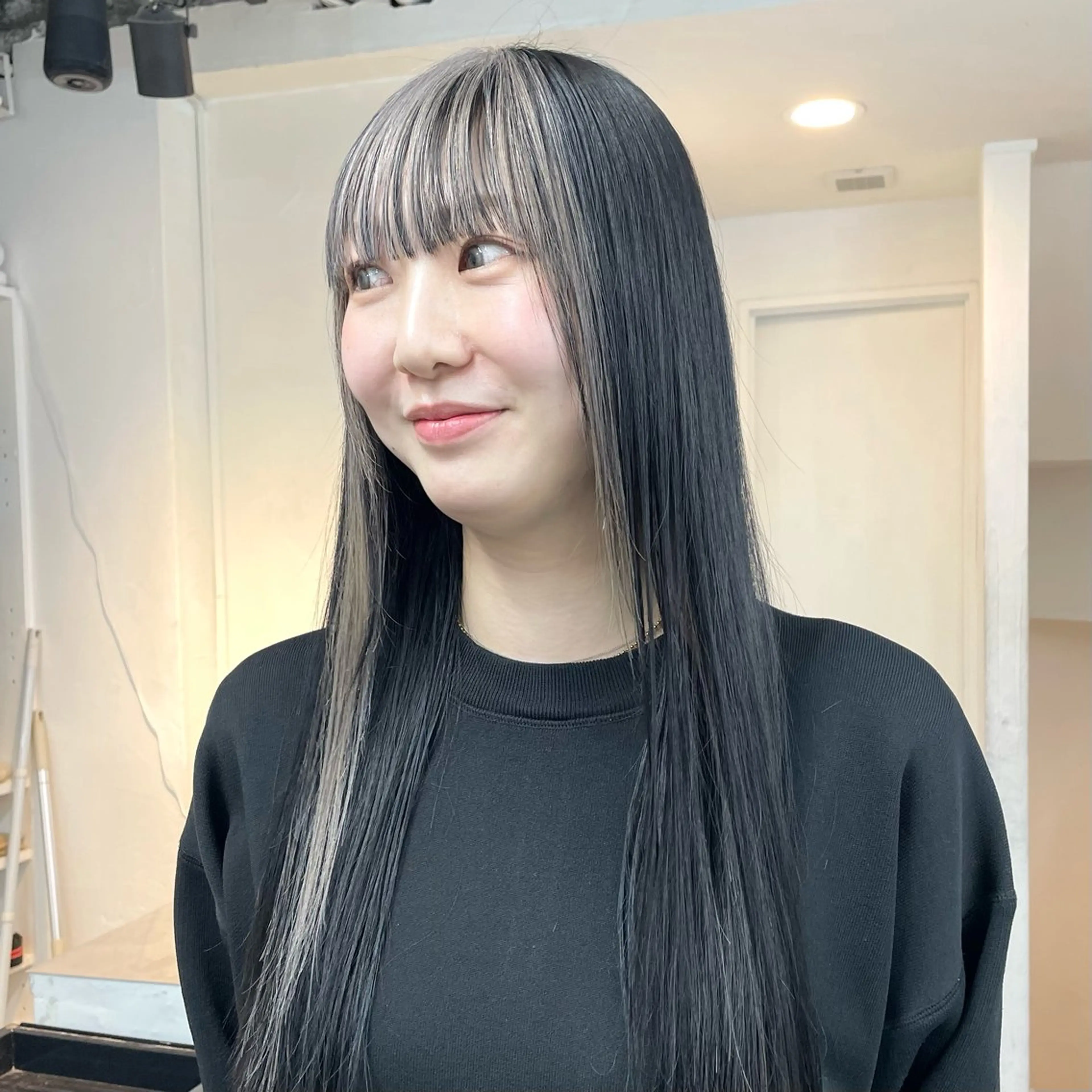 ロング カラー デザインカラー カット ヘアカラー トリートメント ヘアセット ハイトーン×レイヤー ／遠藤将太のヘアスタイル