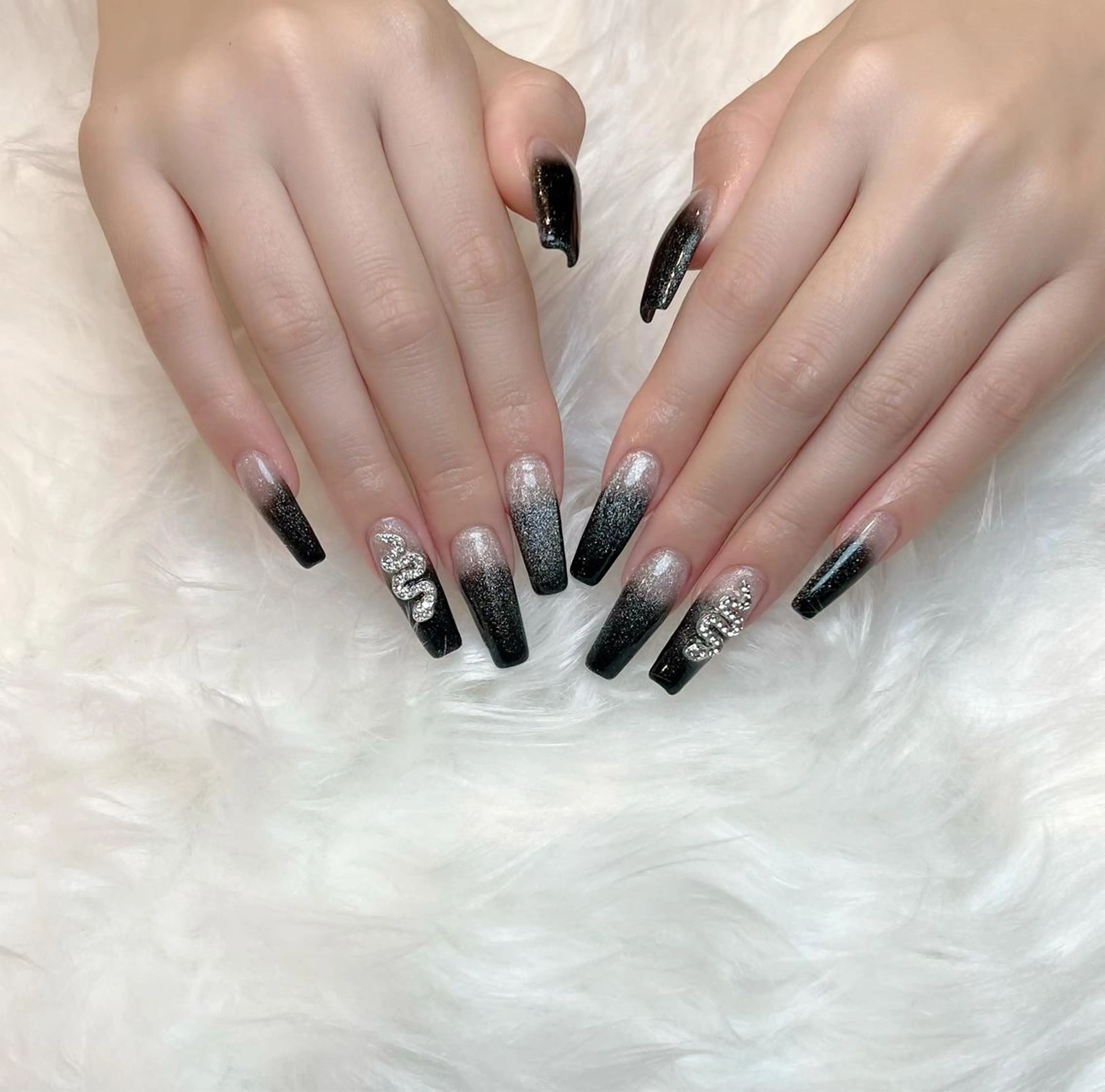 ネイル グラデーション マグネットネイル Lino+ ネイル&よもぎ蒸しのネイルデザイン