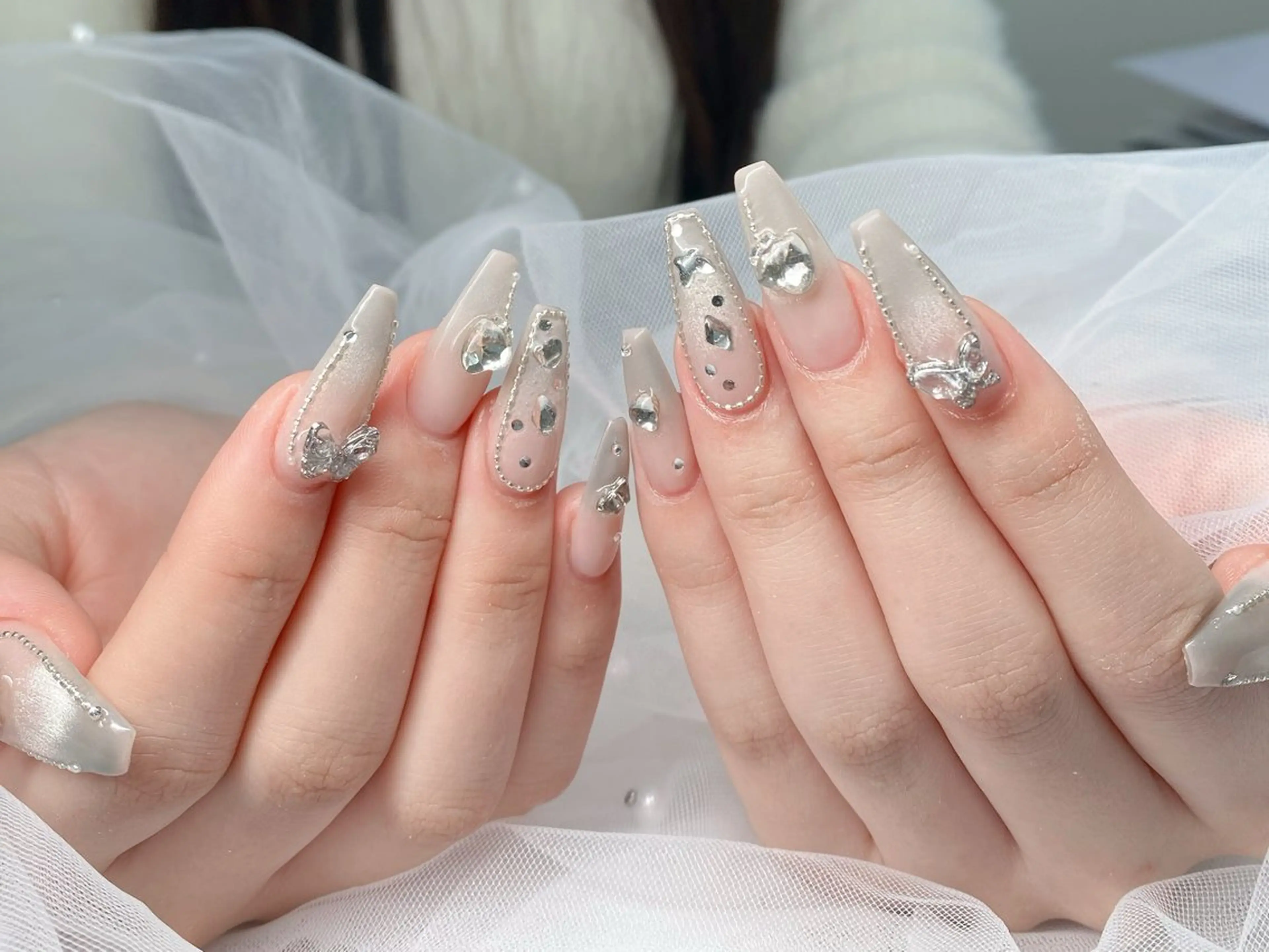 ネイル オーロラネイル ブルー チークネイル 長さ出し フットネイル ハンドネイル チップ長さ出し 専門店のネイルデザイン