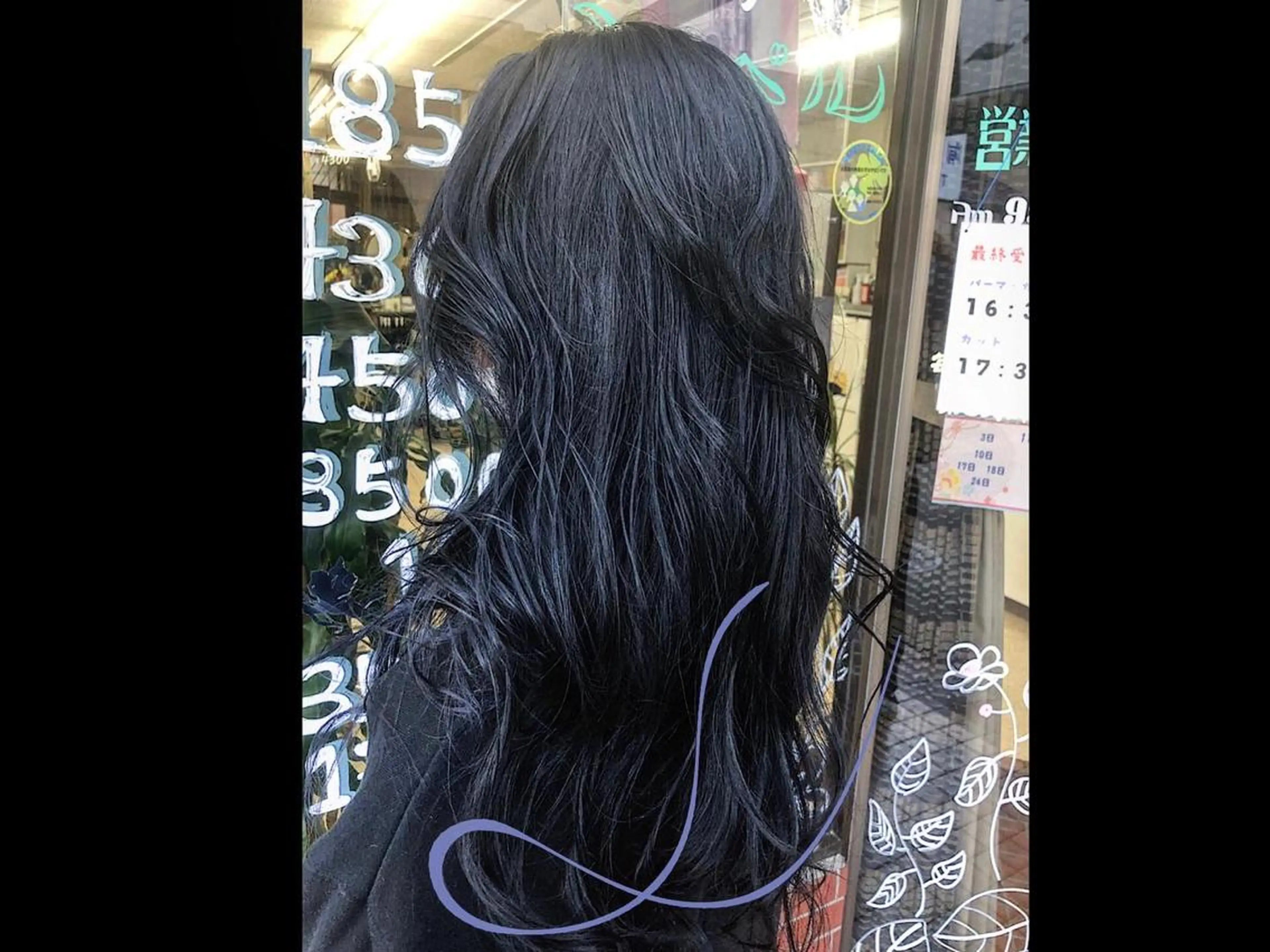 ロング カラー カット ヘアカラー トリートメント 岸田 梓武生のヘアスタイル