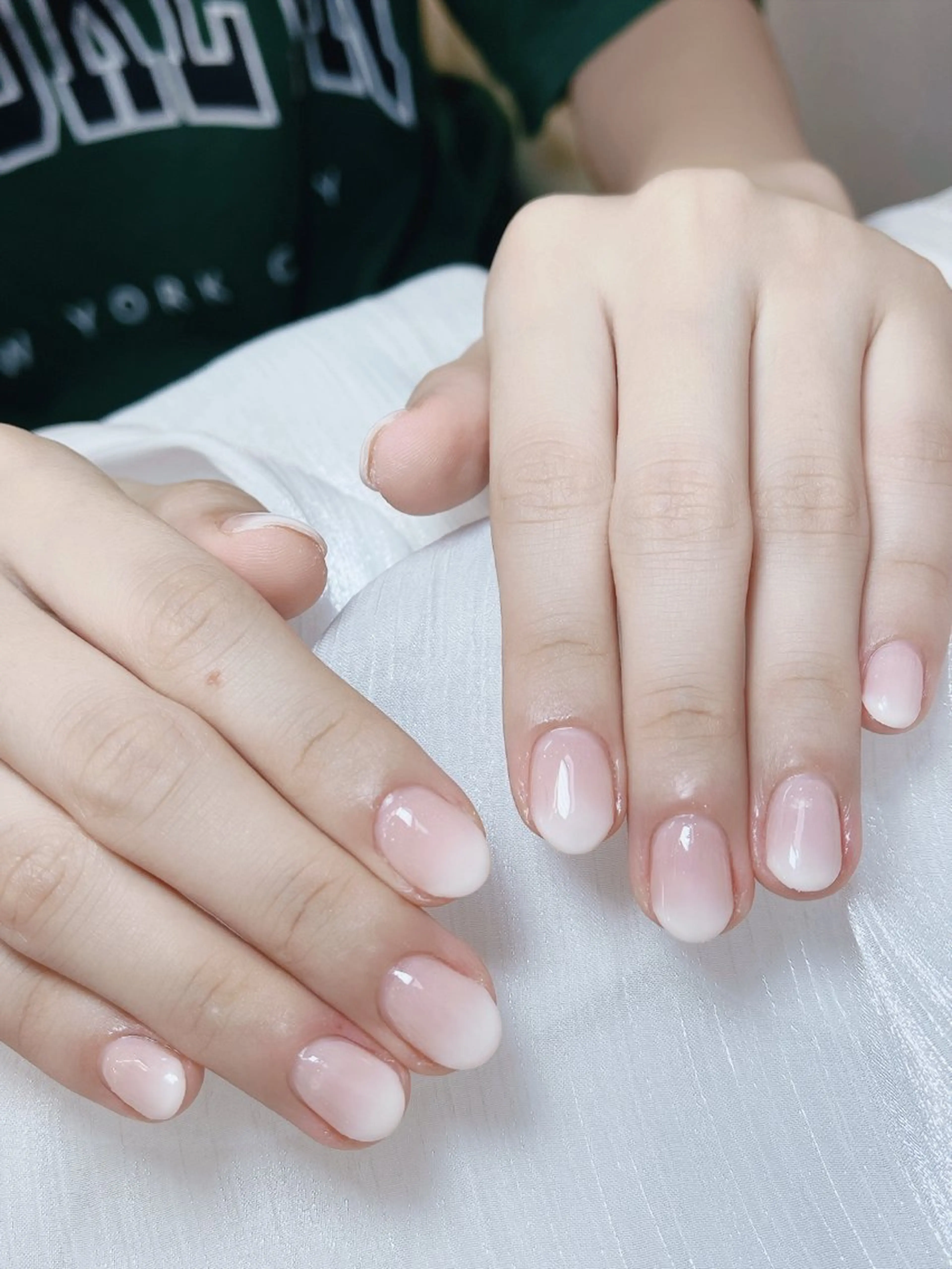 ネイル チークネイル フレンチネイル グラデーション キラキラネイル 韓国ネイル ハンドネイル DUO   MI nail salonのネイルデザイン