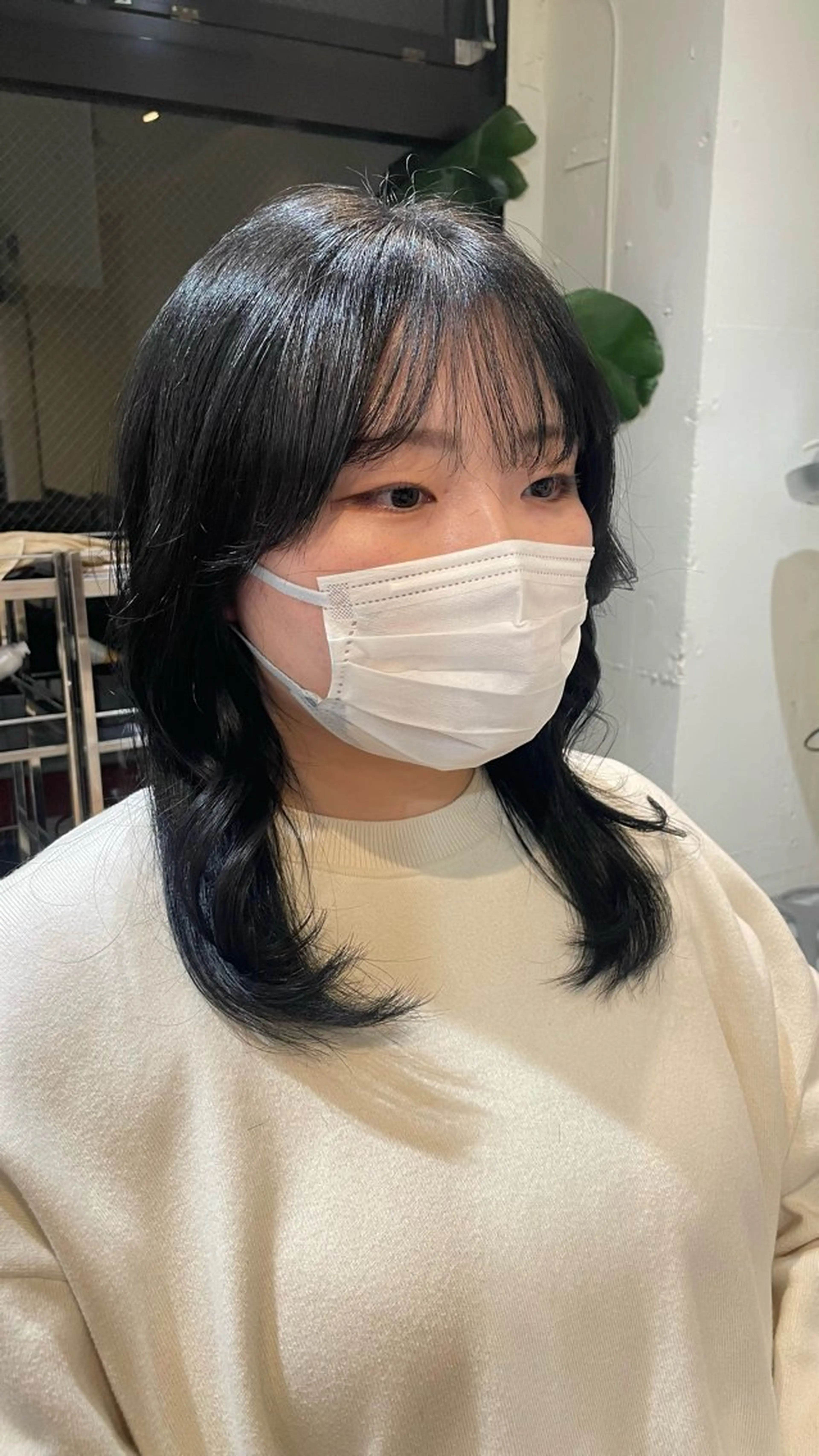 セミロング 韓国風ヘア タニ アカリのヘアスタイル